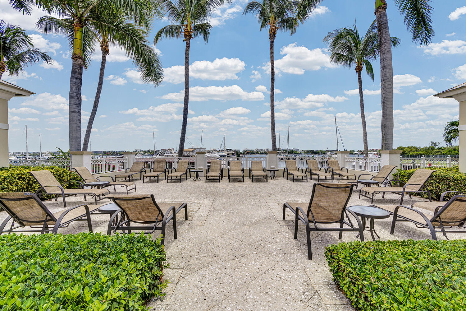 802 W Windward #217, Lantana FL 33462
