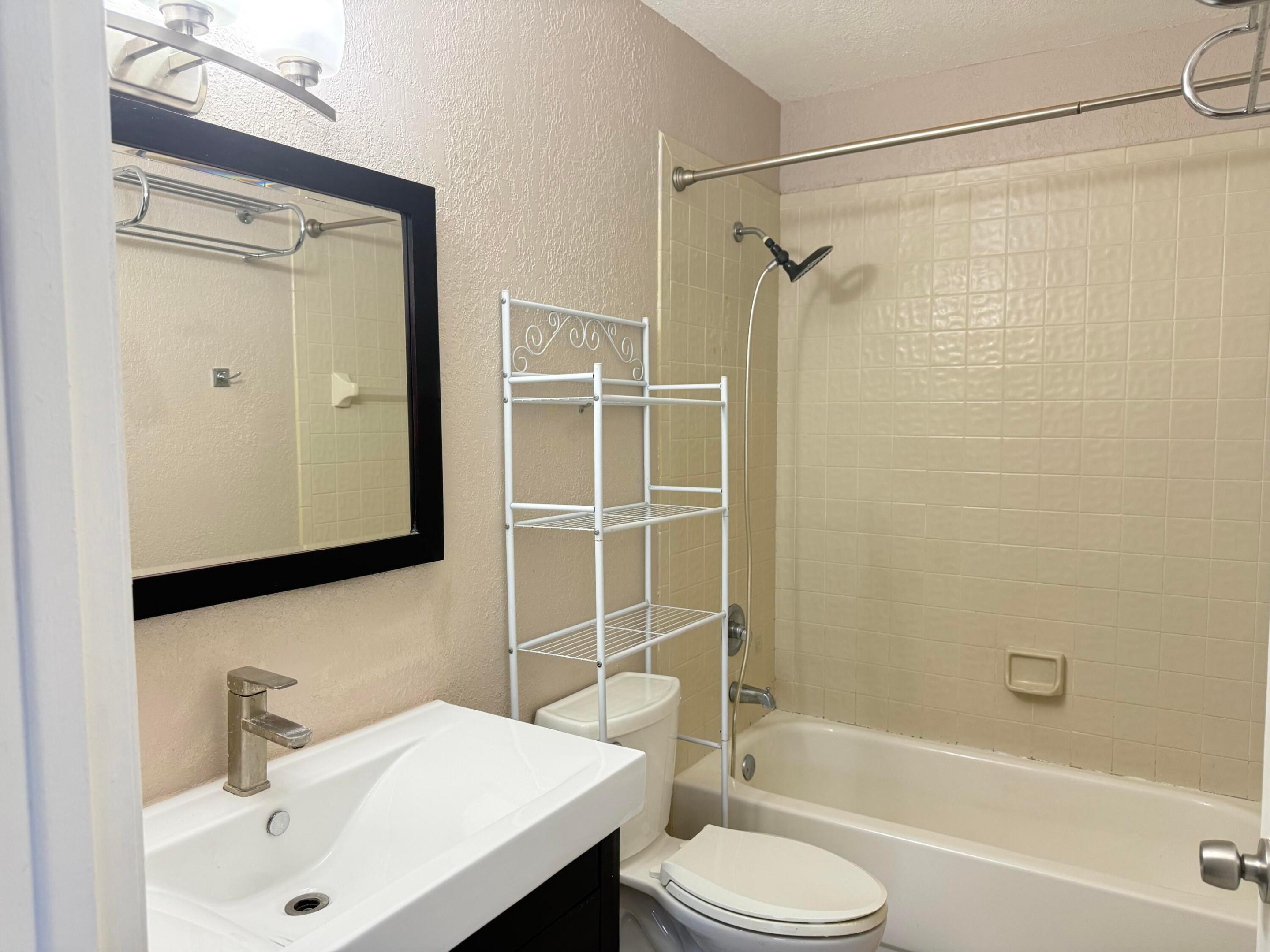 6978 NW 166th #1604, Miami Lakes FL 33014