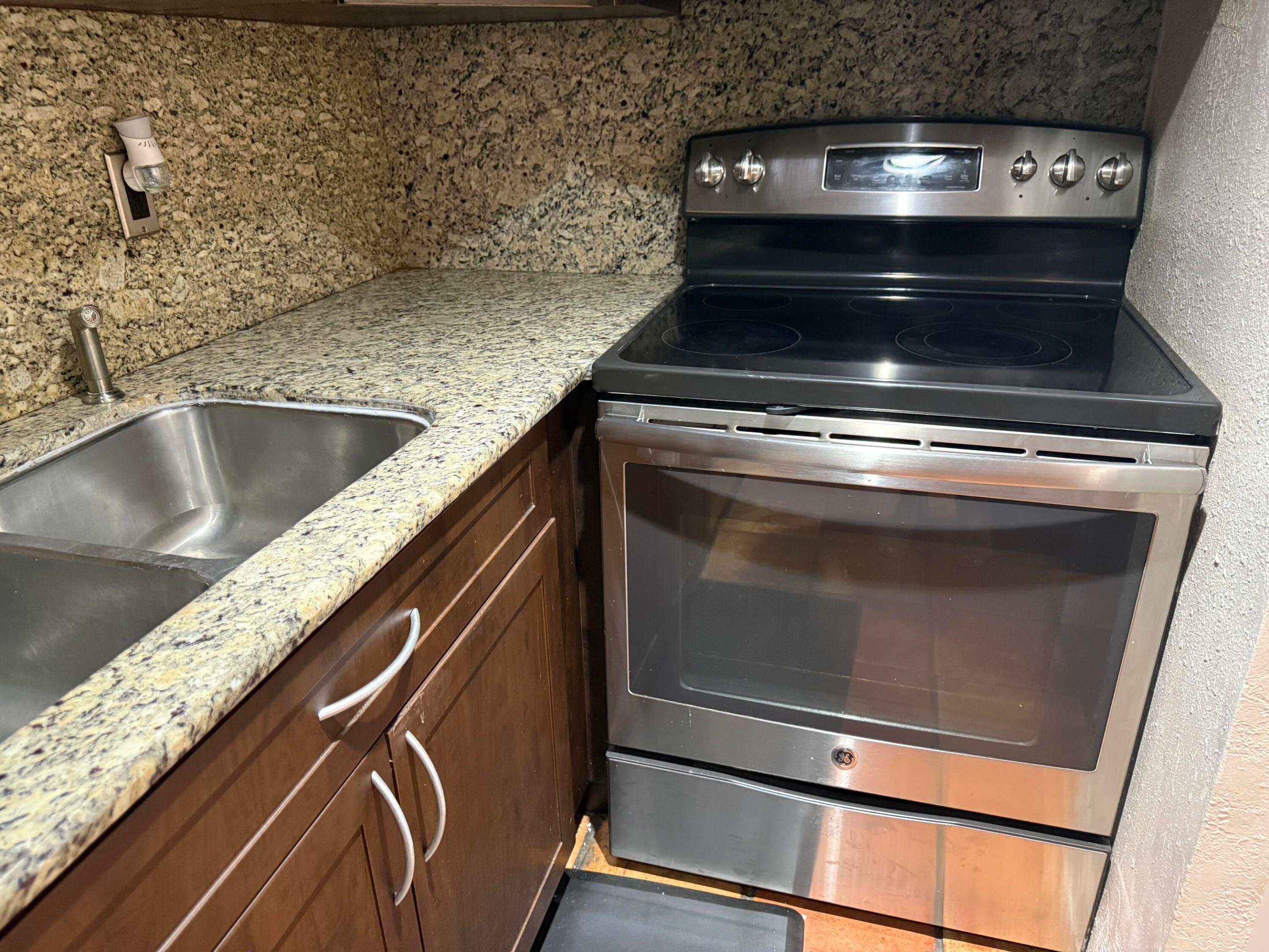 6978 NW 166th #1604, Miami Lakes FL 33014