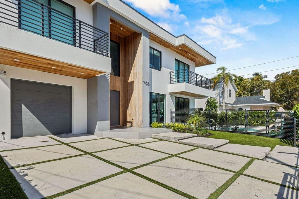705 SW 8th, Fort Lauderdale FL 33315