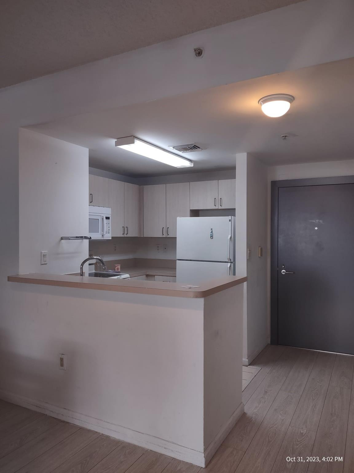 185 SE 14th #711, Miami FL 33131