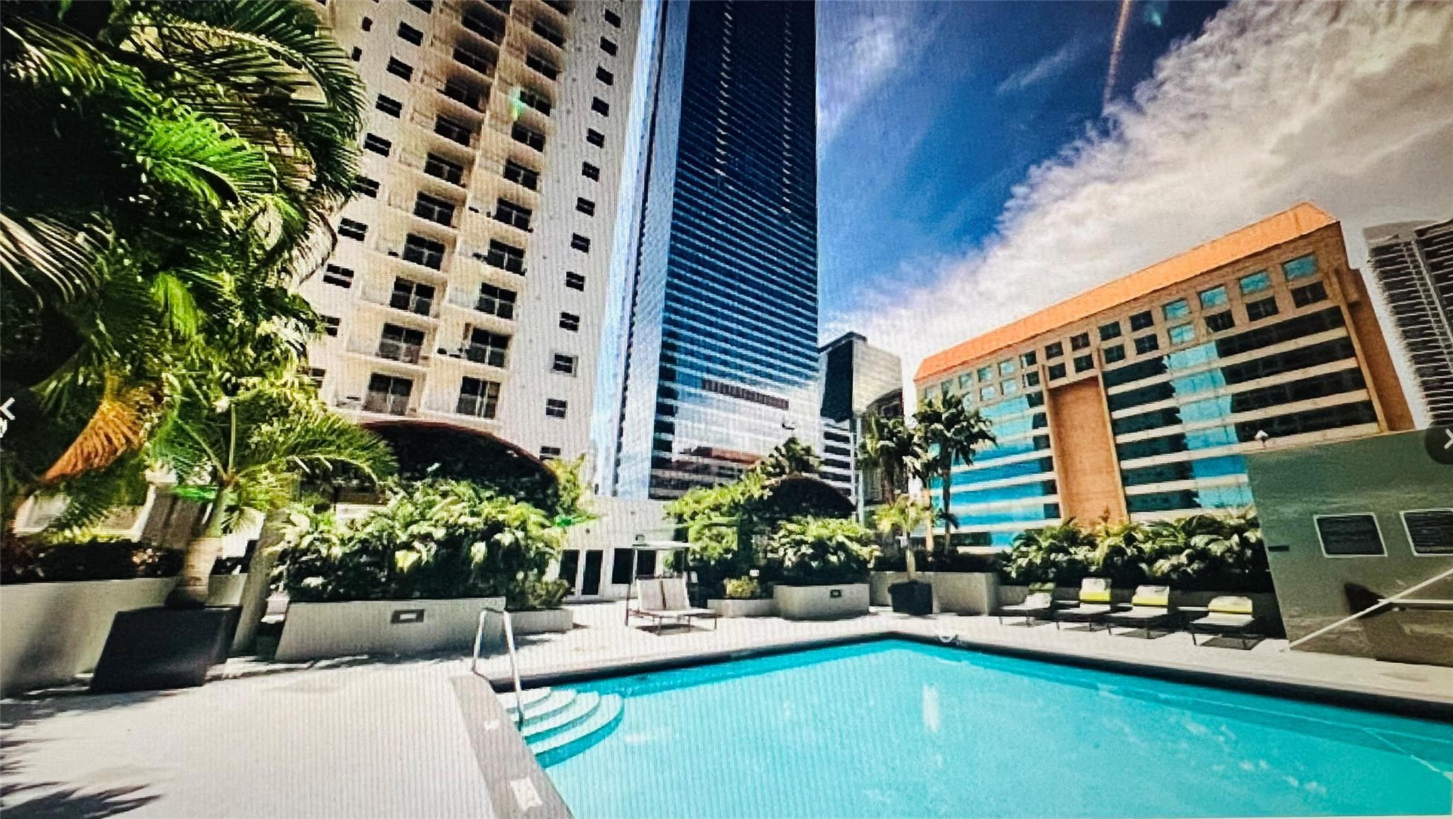 185 SE 14th #711, Miami FL 33131