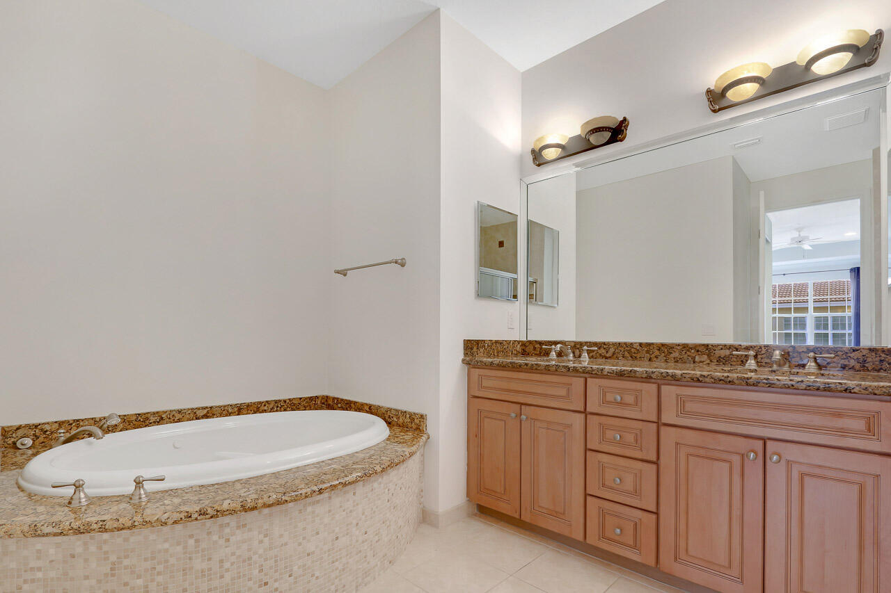 4711 Artesa, Palm Beach Gardens FL 33418