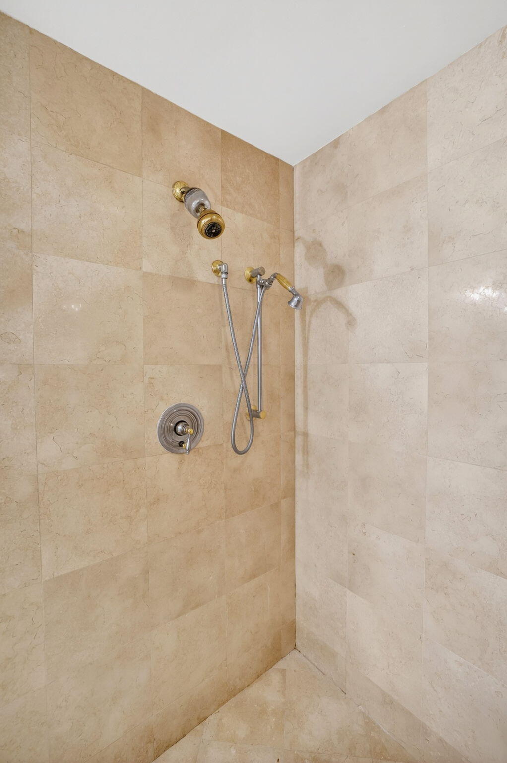 2100 N Ocean #8b, Fort Lauderdale FL 33305