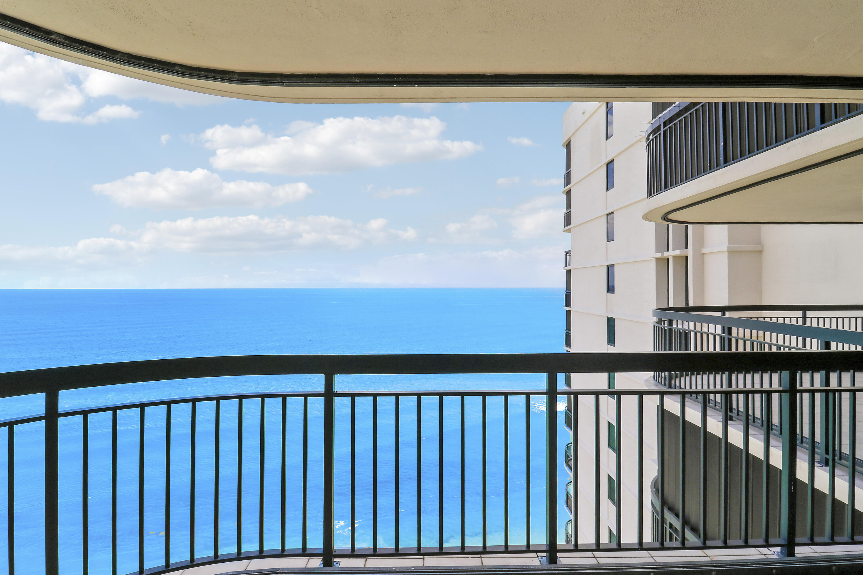 5380 N Ocean #22j, Singer Island FL 33404