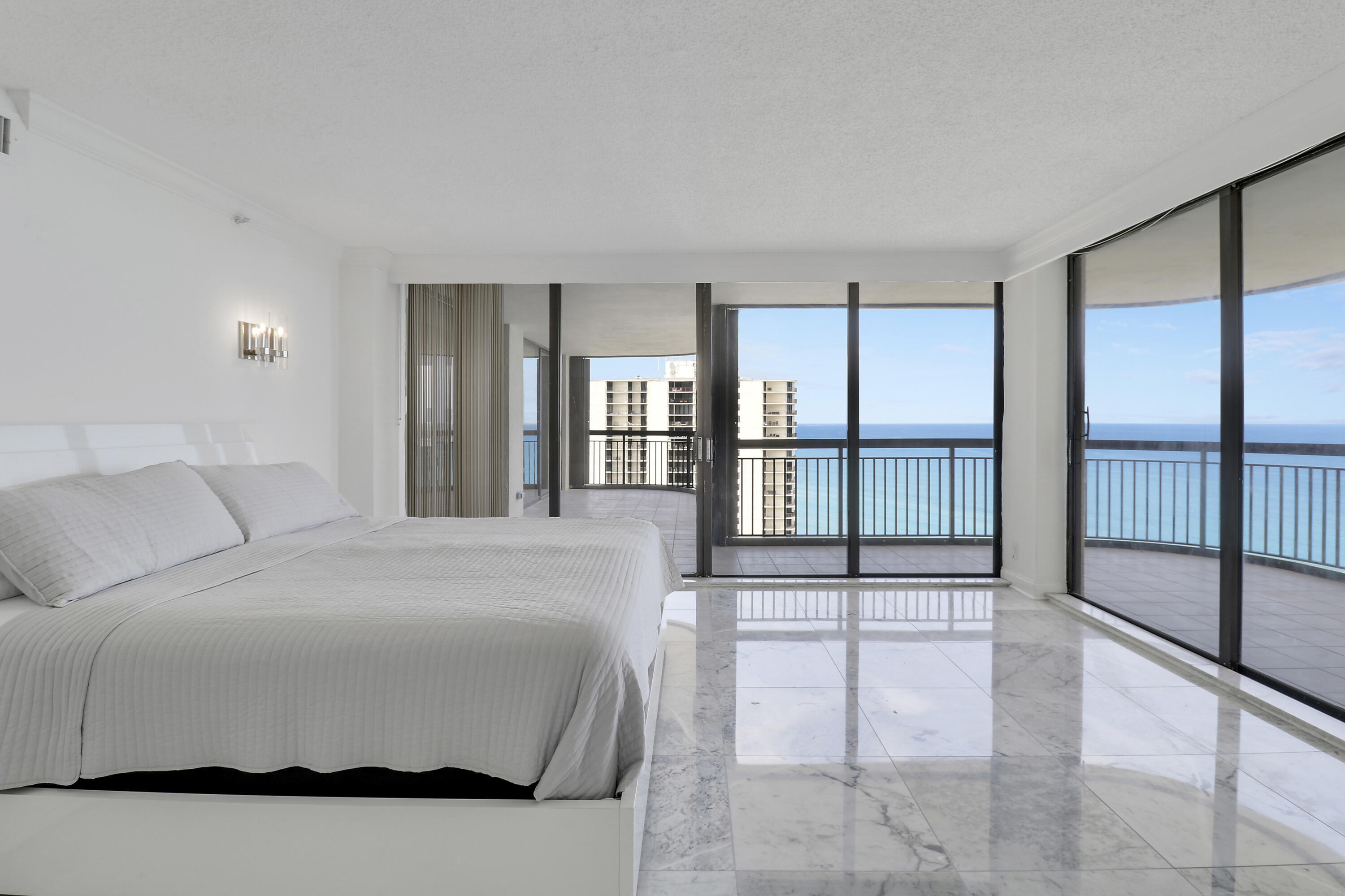 5380 N Ocean #22j, Singer Island FL 33404