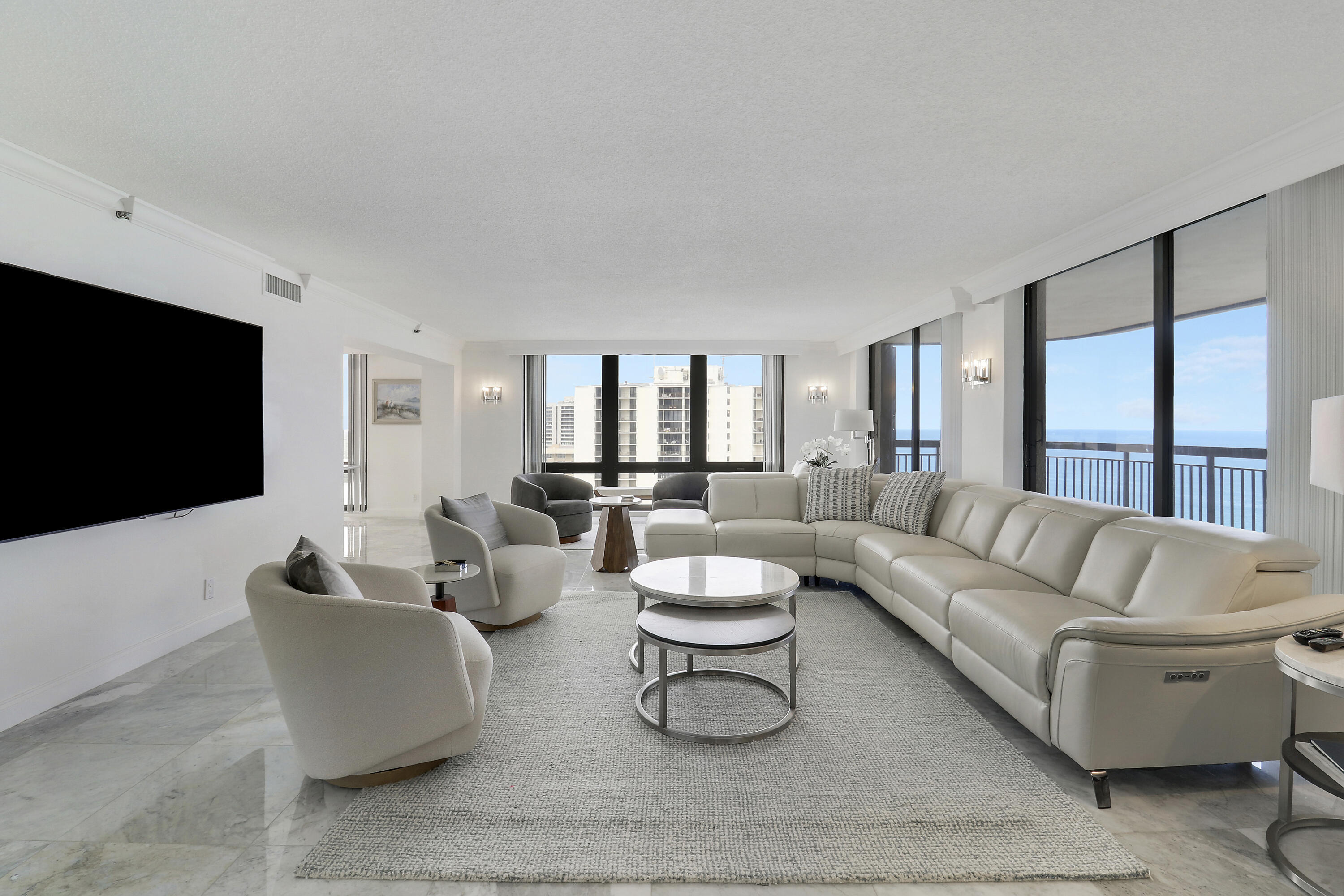 5380 N Ocean #22j, Singer Island FL 33404