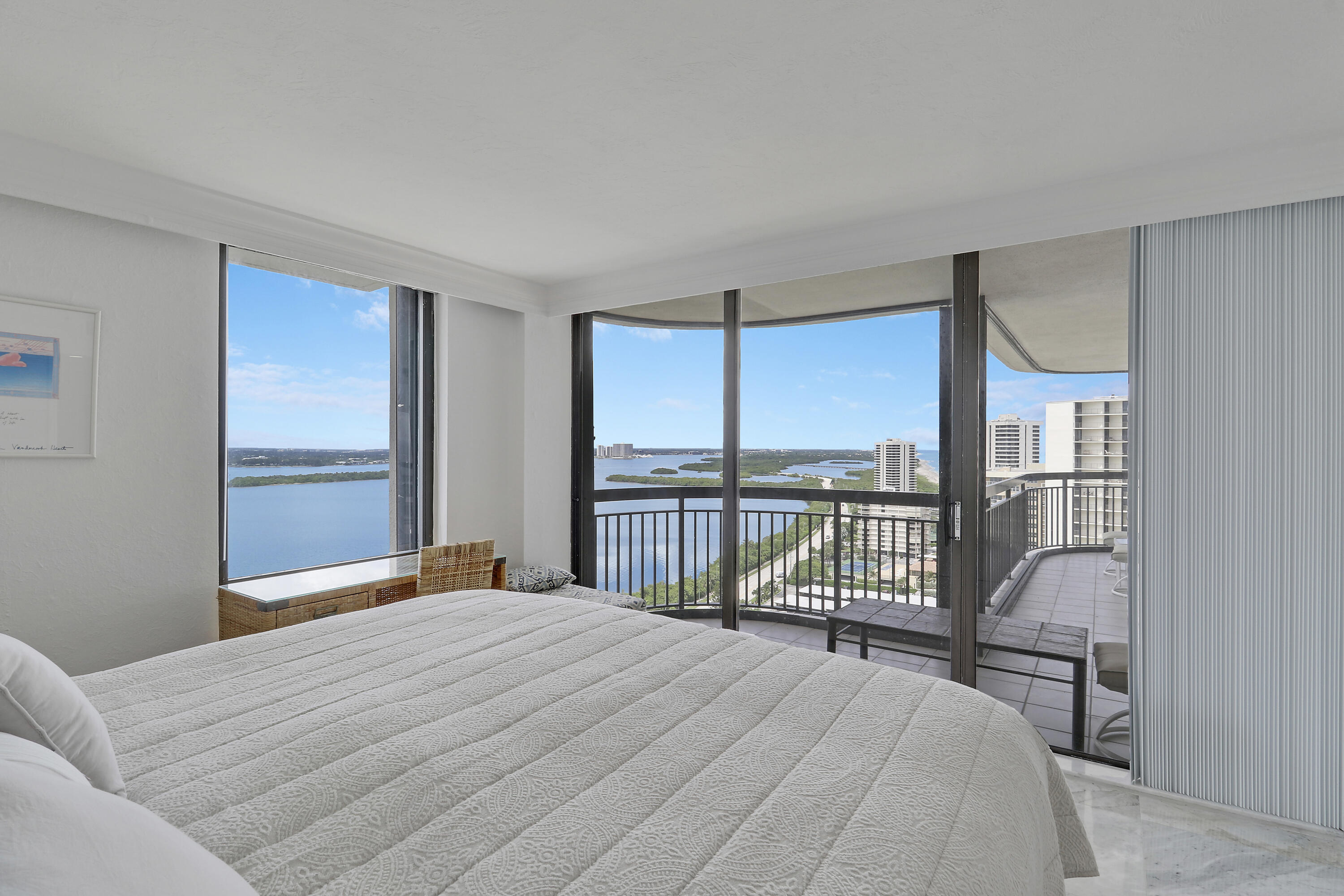 5380 N Ocean #22j, Singer Island FL 33404