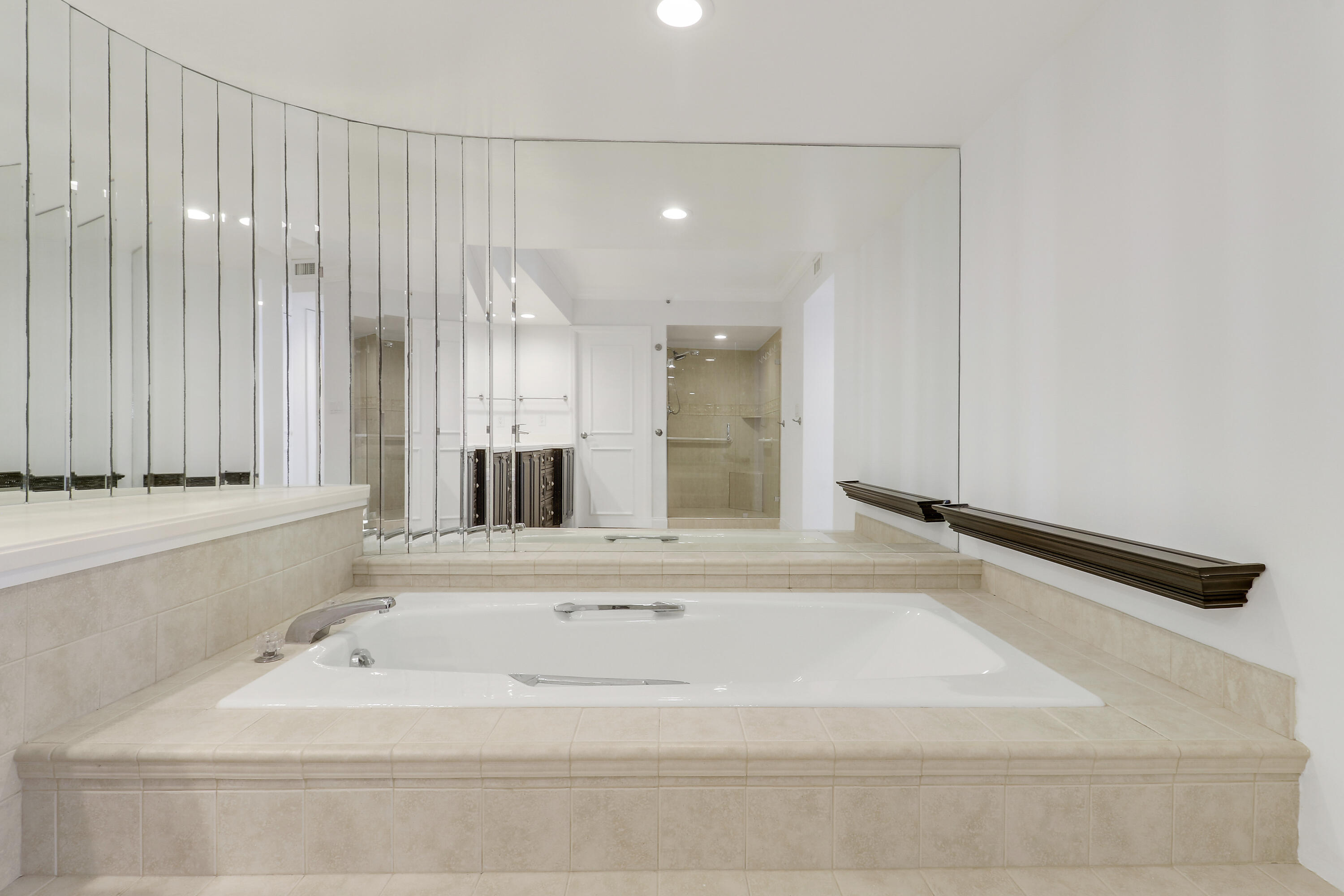 5380 N Ocean #22j, Singer Island FL 33404