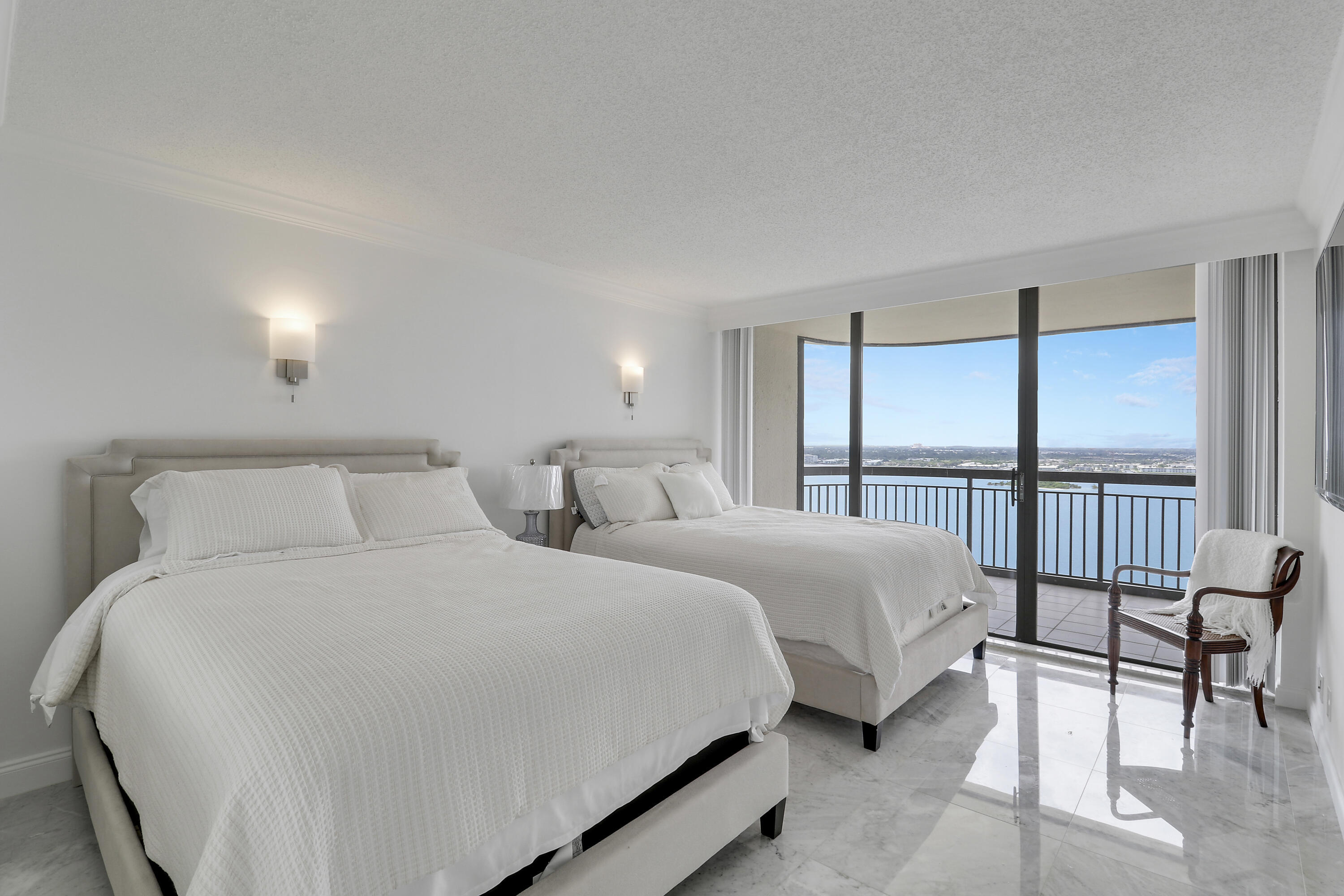 5380 N Ocean #22j, Singer Island FL 33404