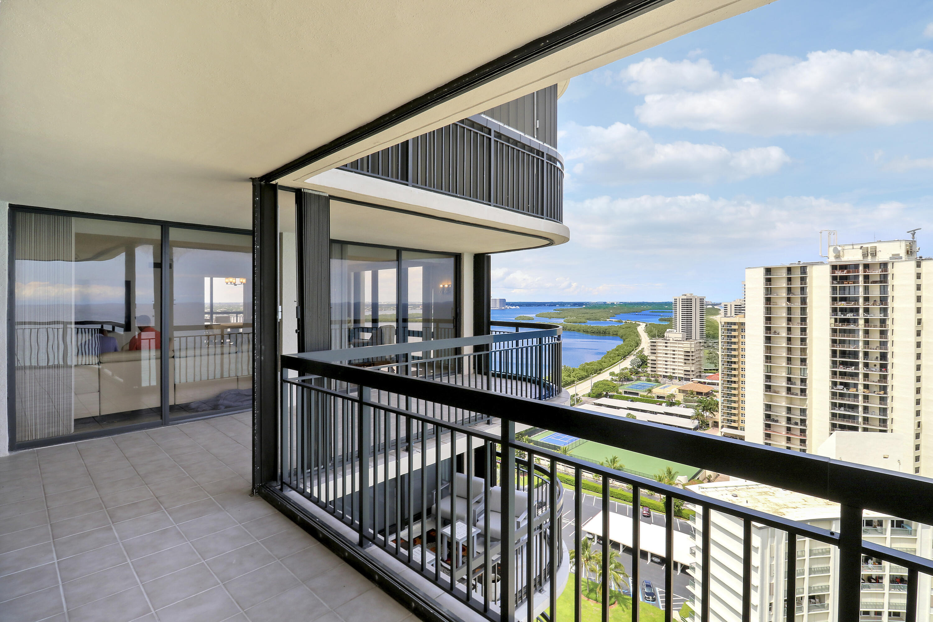 5380 N Ocean #22j, Singer Island FL 33404