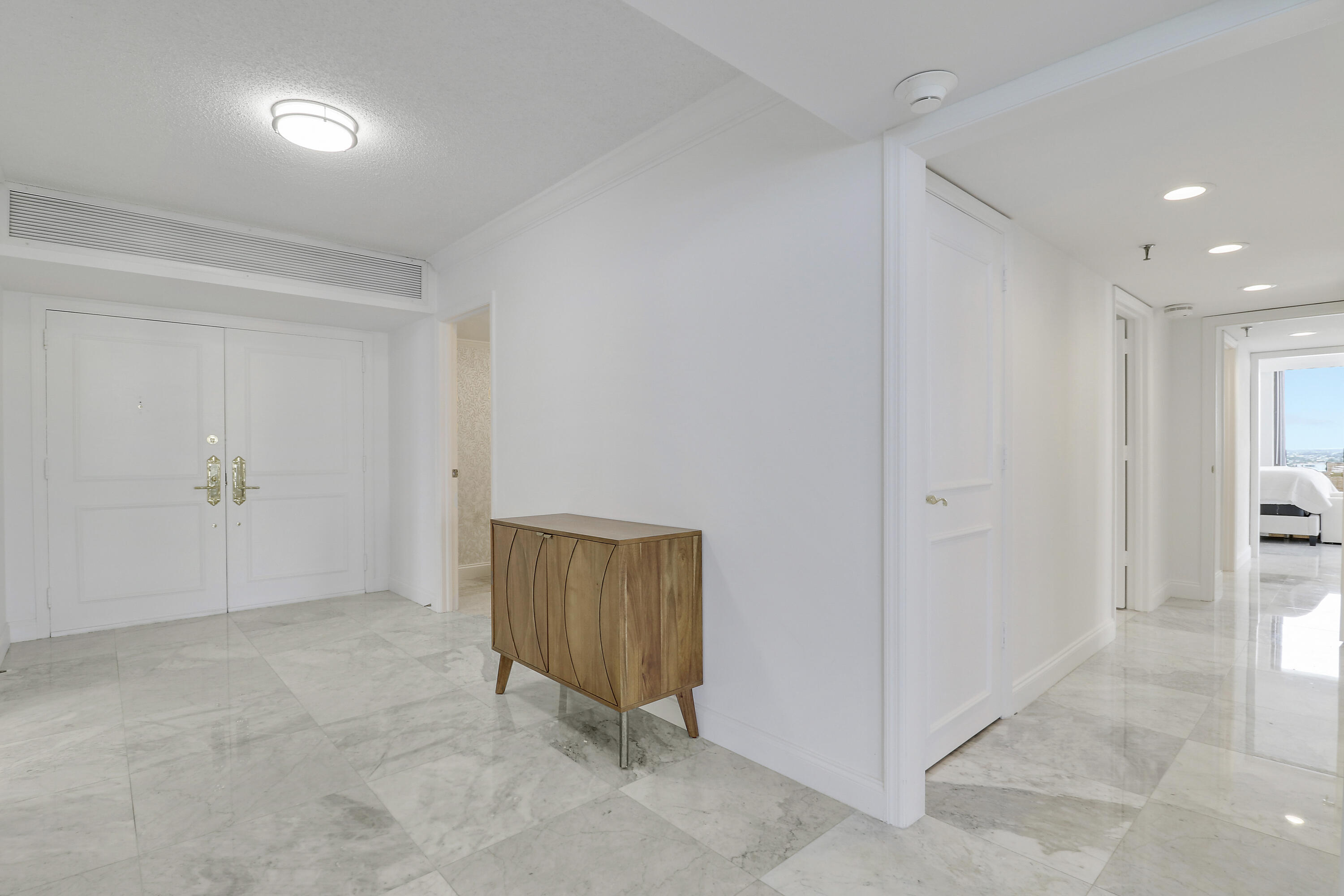 5380 N Ocean #22j, Singer Island FL 33404
