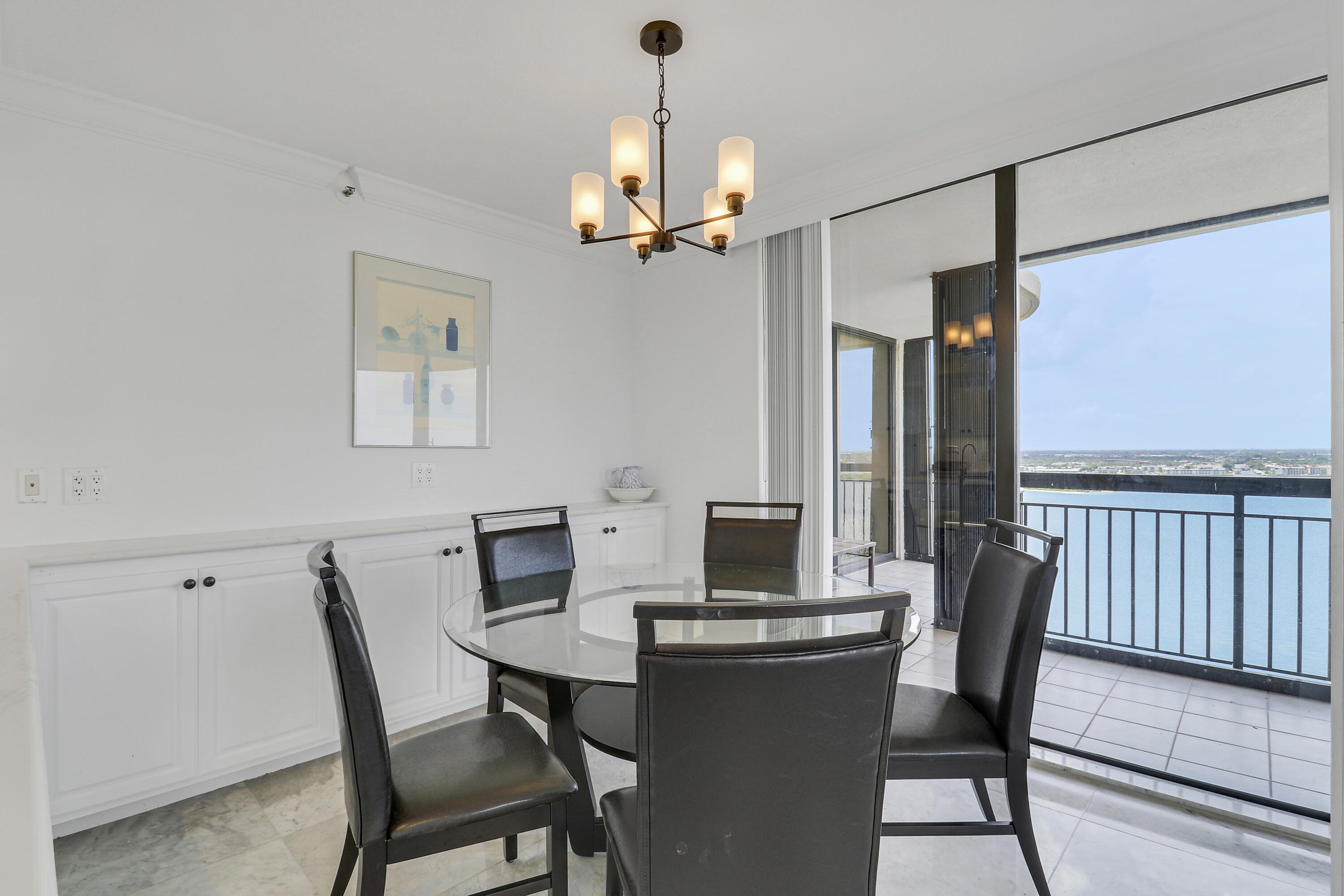 5380 N Ocean #22j, Singer Island FL 33404