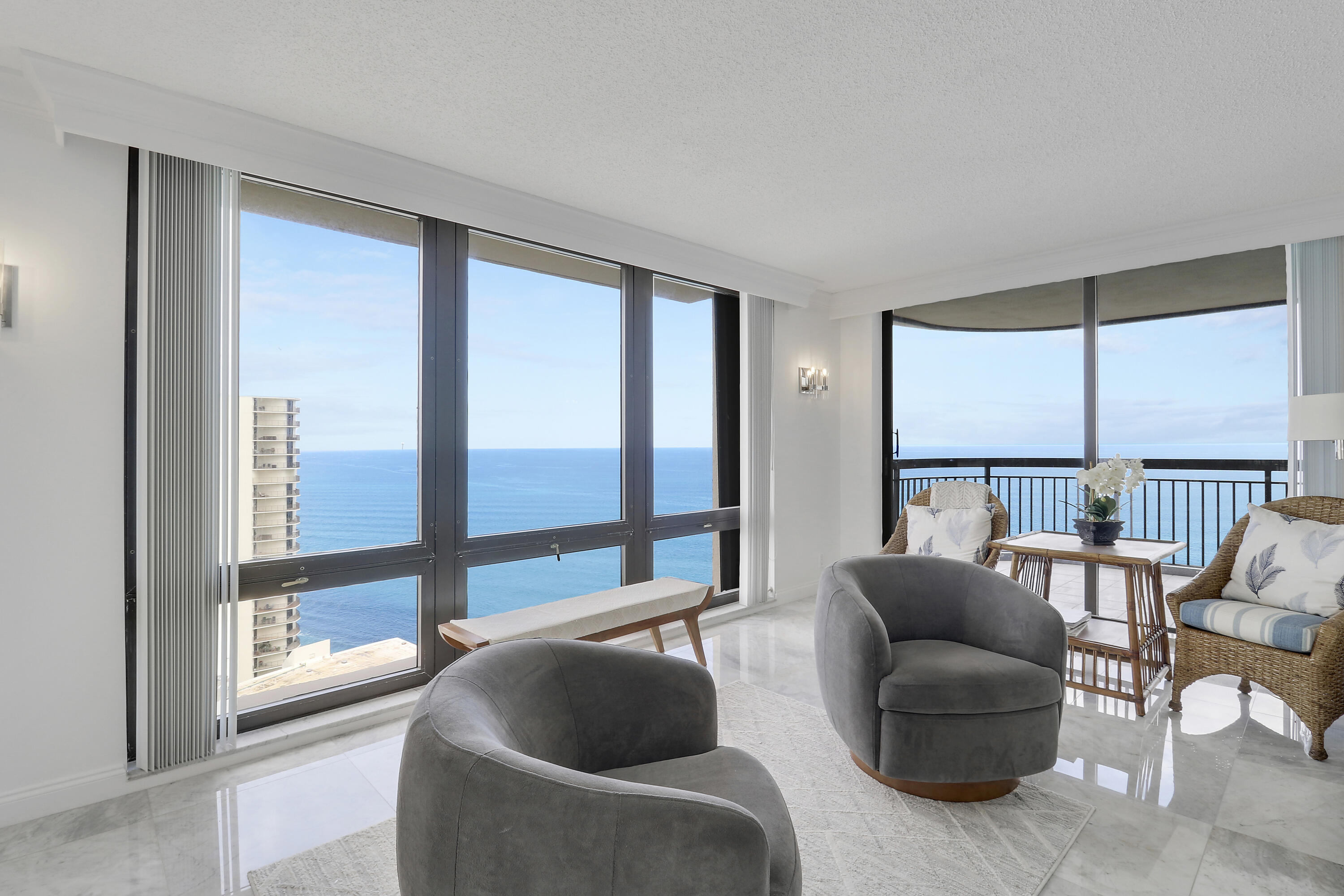 5380 N Ocean #22j, Singer Island FL 33404