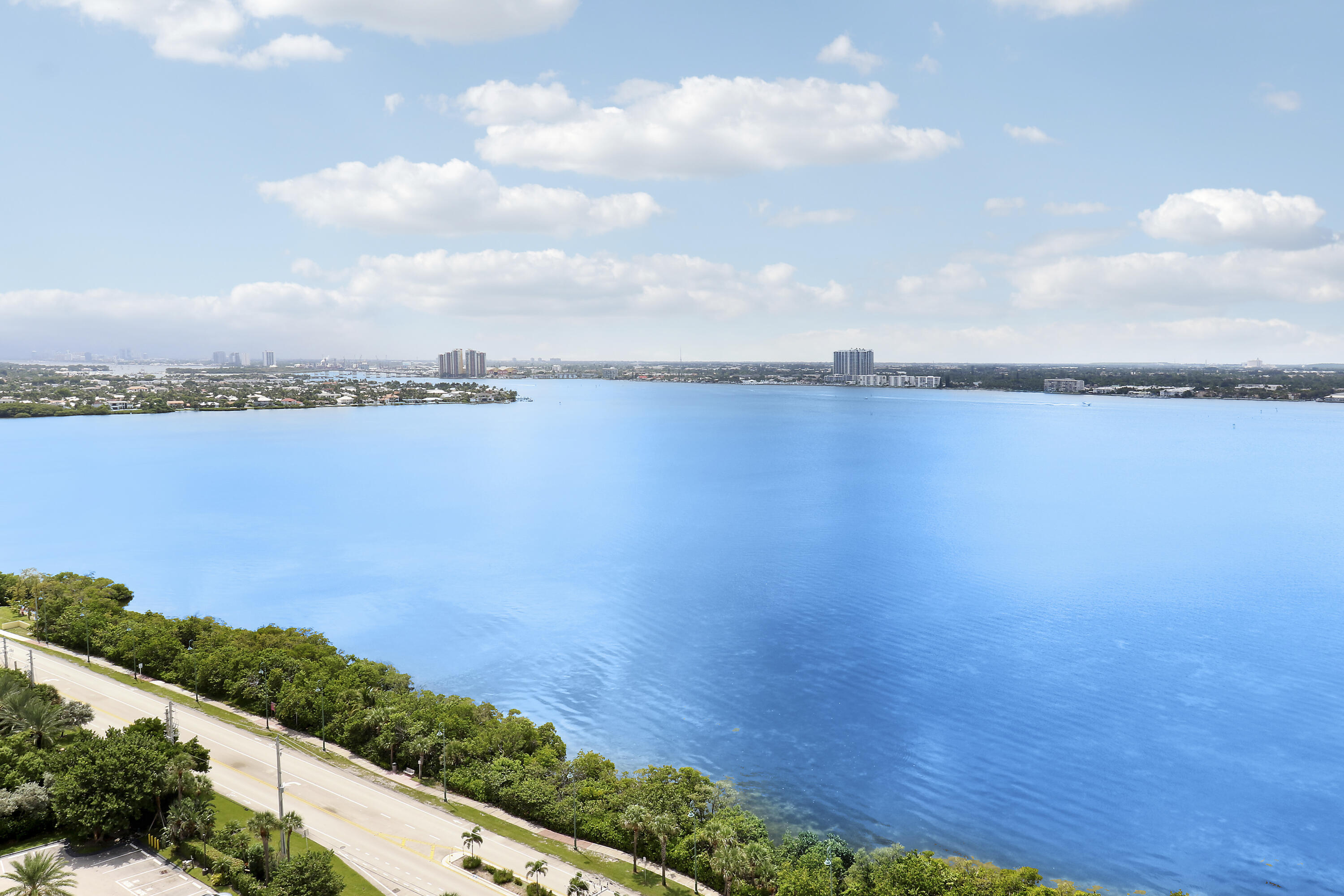 5380 N Ocean #22j, Singer Island FL 33404