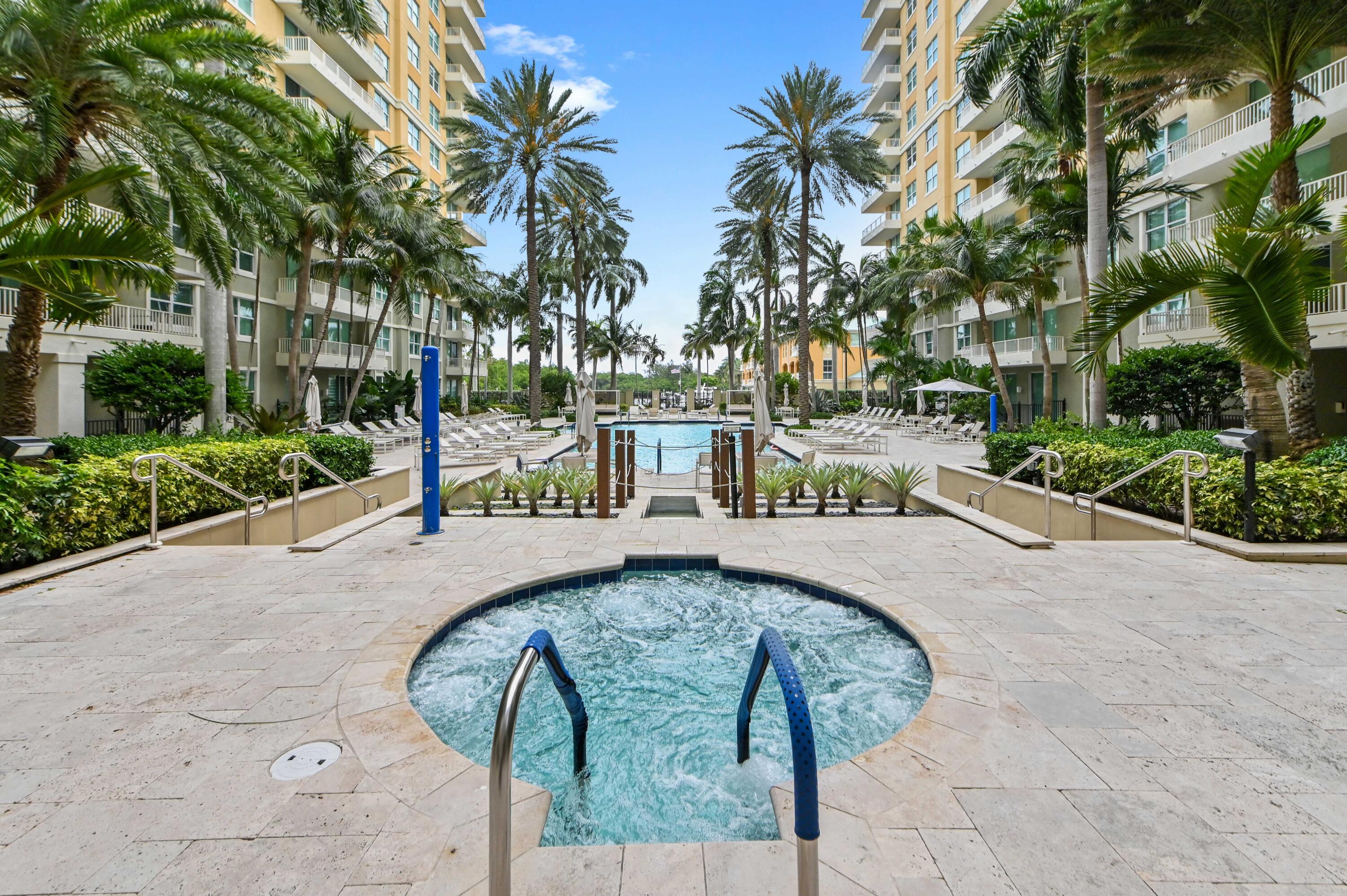 625 Casa Loma #909, Boynton Beach FL 33435
