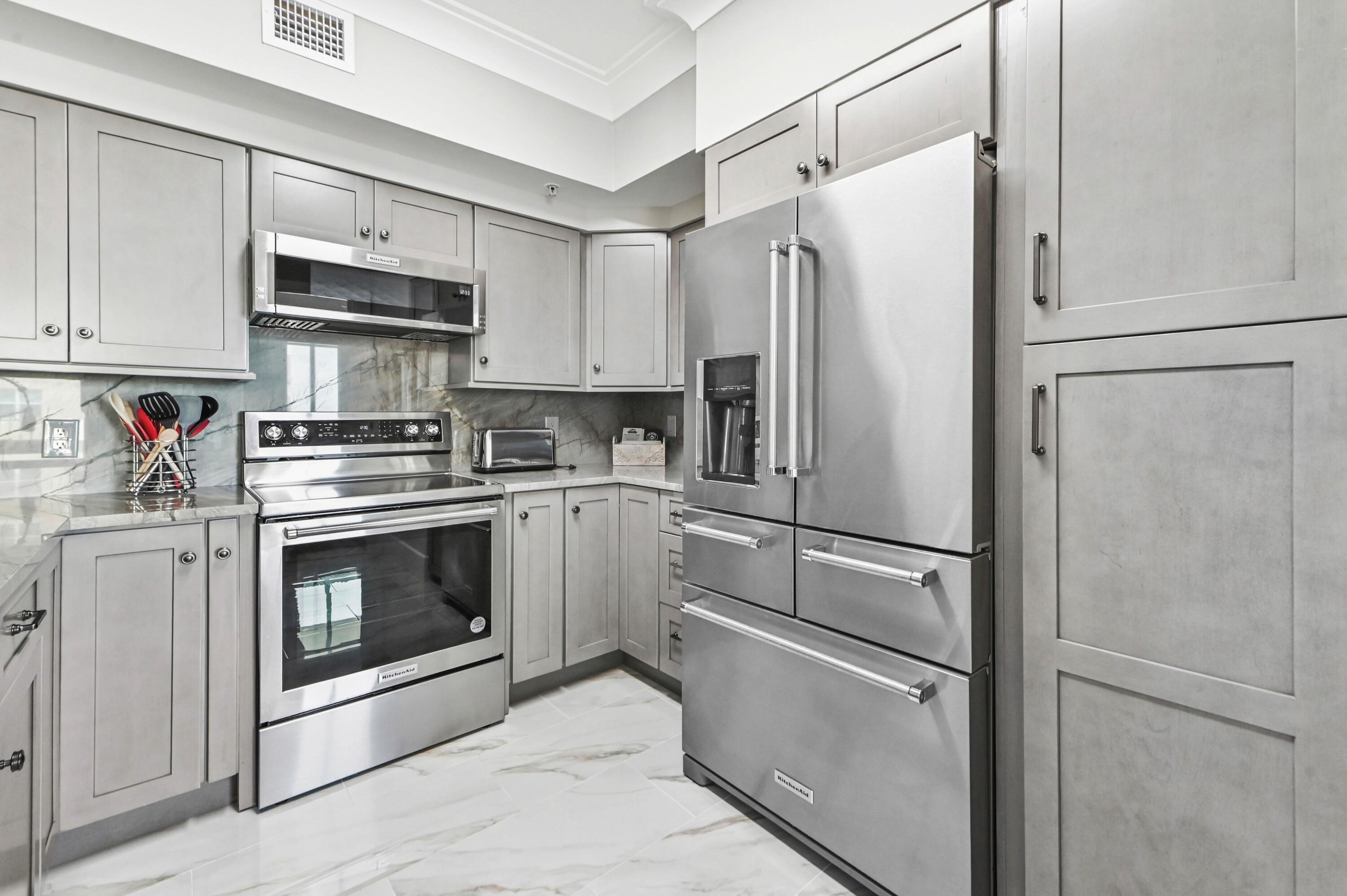 625 Casa Loma #909, Boynton Beach FL 33435