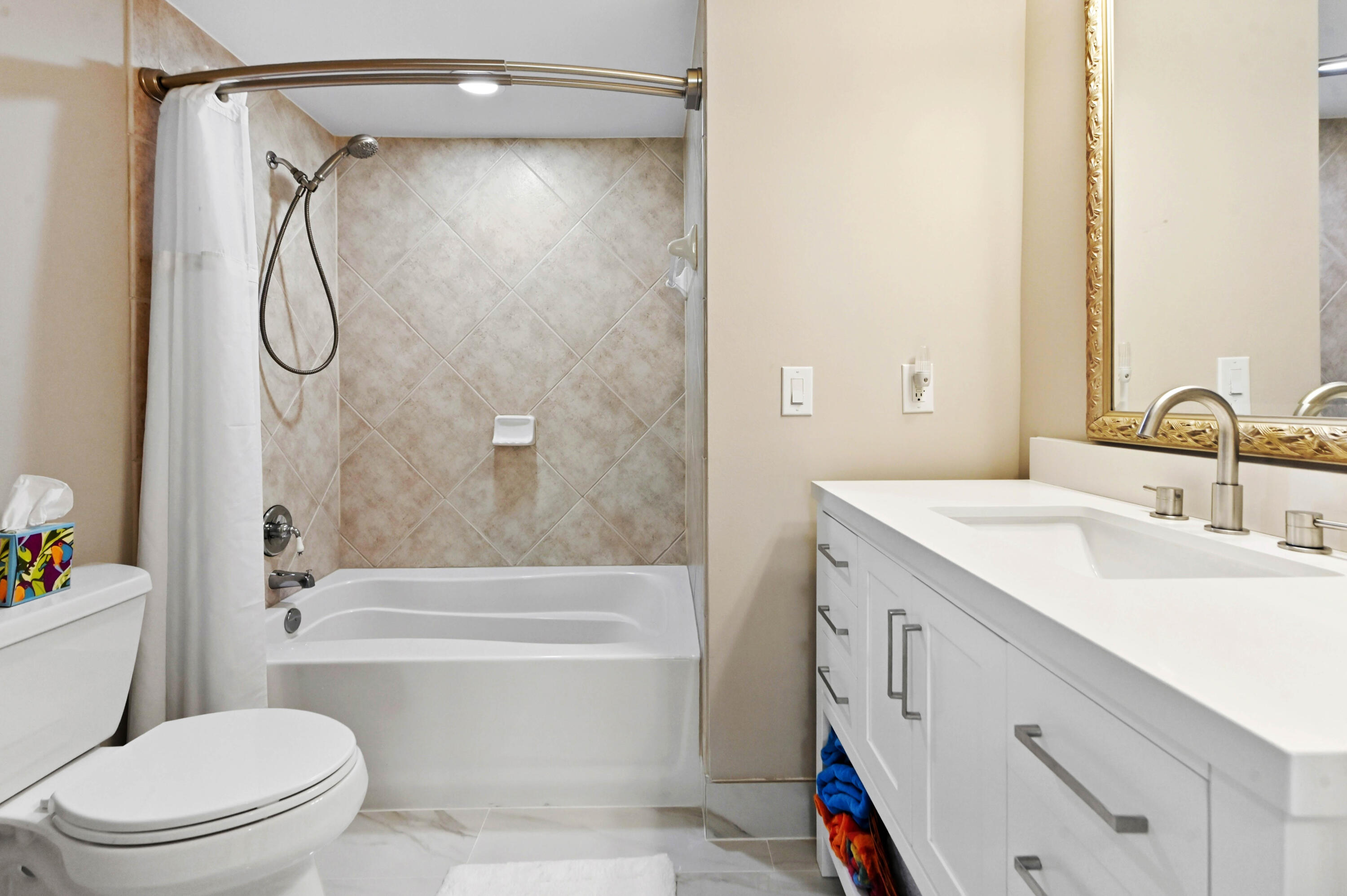 625 Casa Loma #909, Boynton Beach FL 33435
