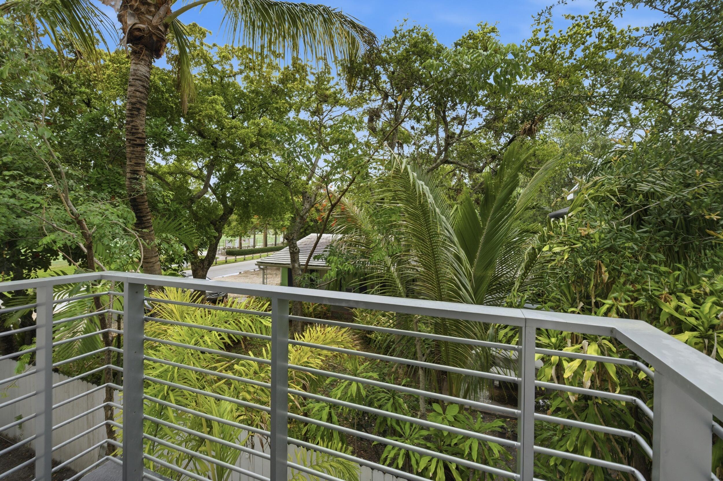 714 NE 14th #102, Fort Lauderdale FL 33304
