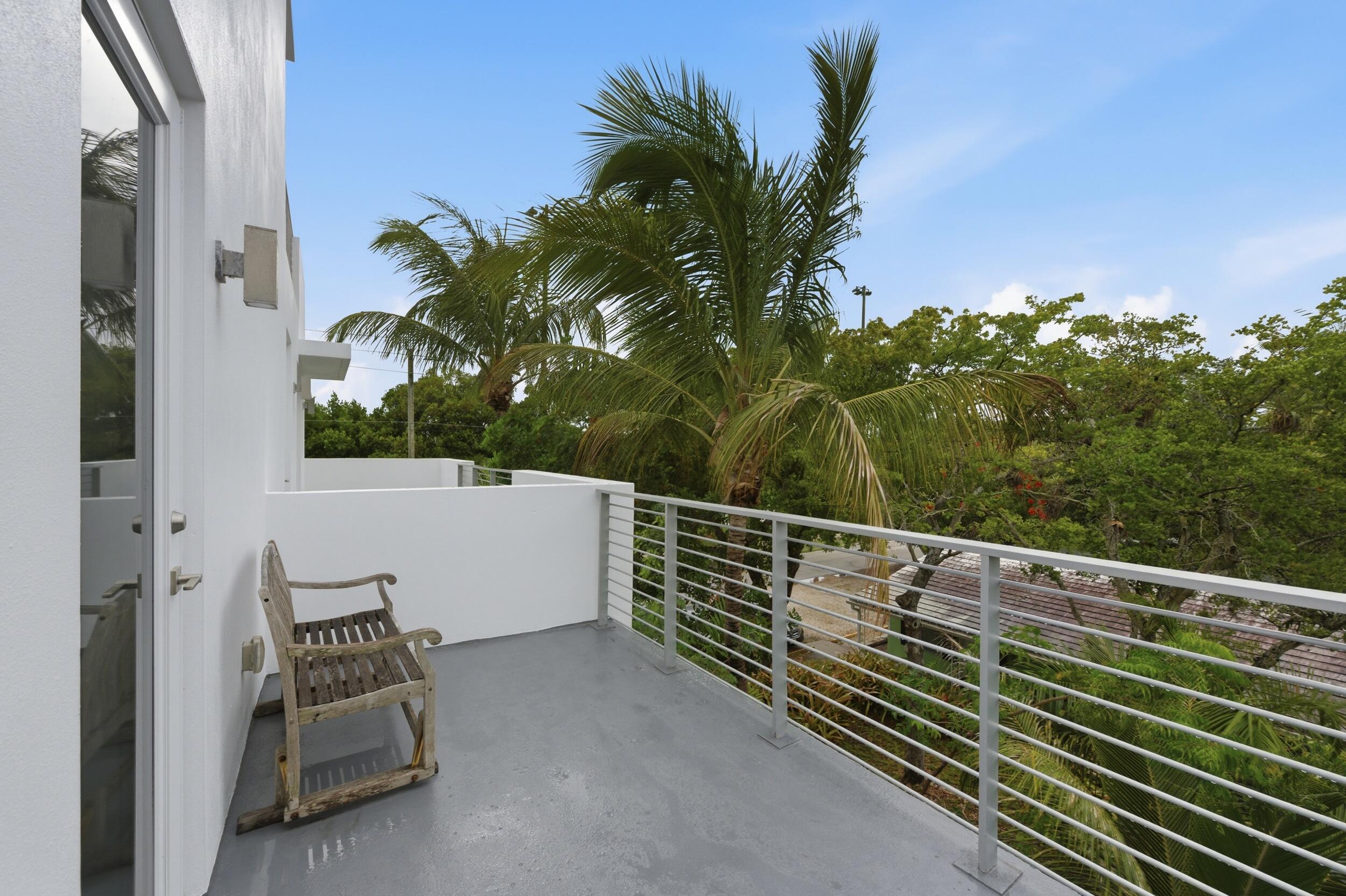 714 NE 14th #102, Fort Lauderdale FL 33304