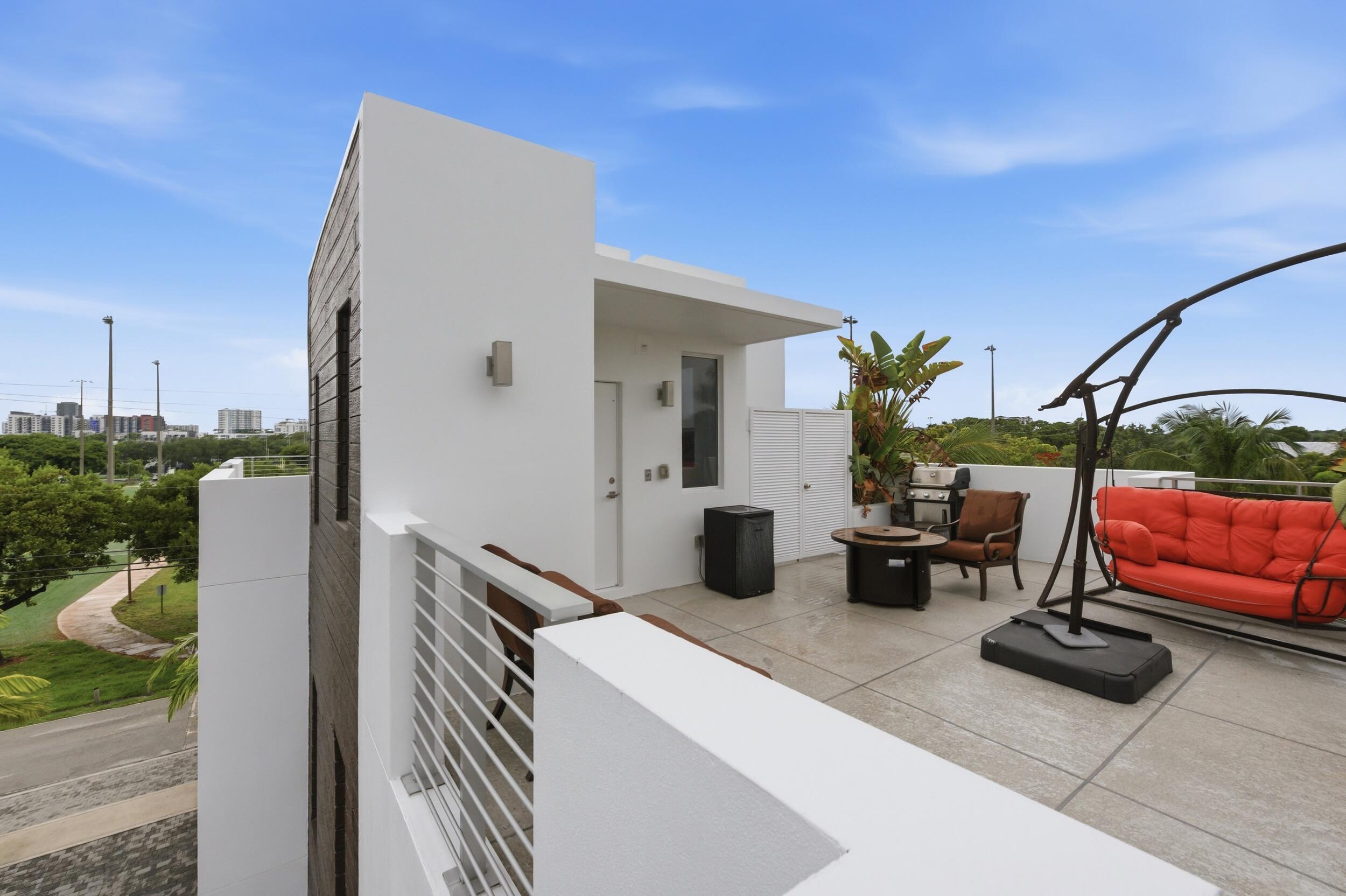 714 NE 14th #102, Fort Lauderdale FL 33304