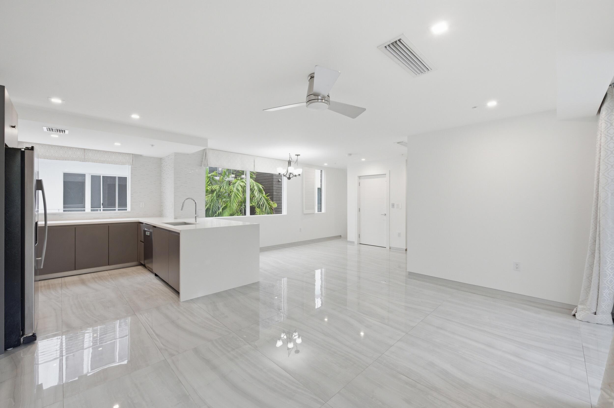 714 NE 14th #102, Fort Lauderdale FL 33304