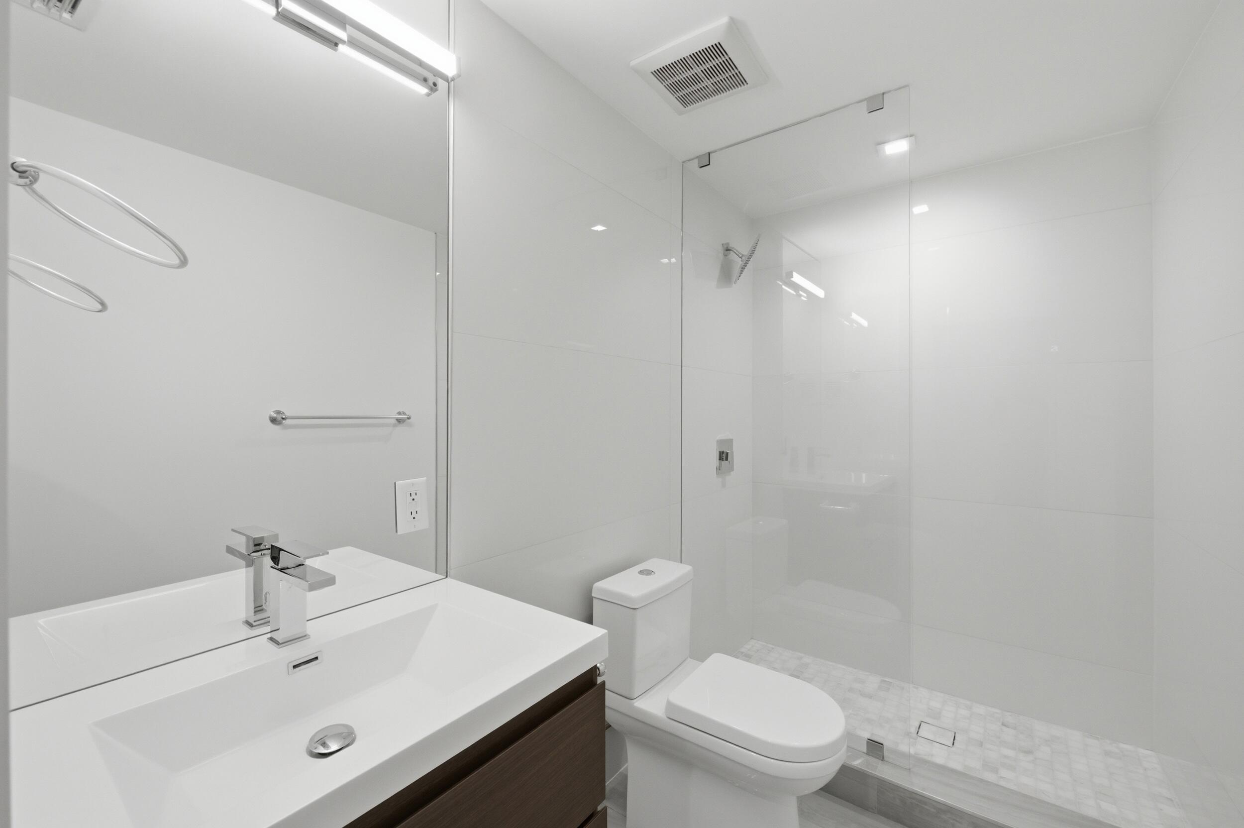714 NE 14th #102, Fort Lauderdale FL 33304