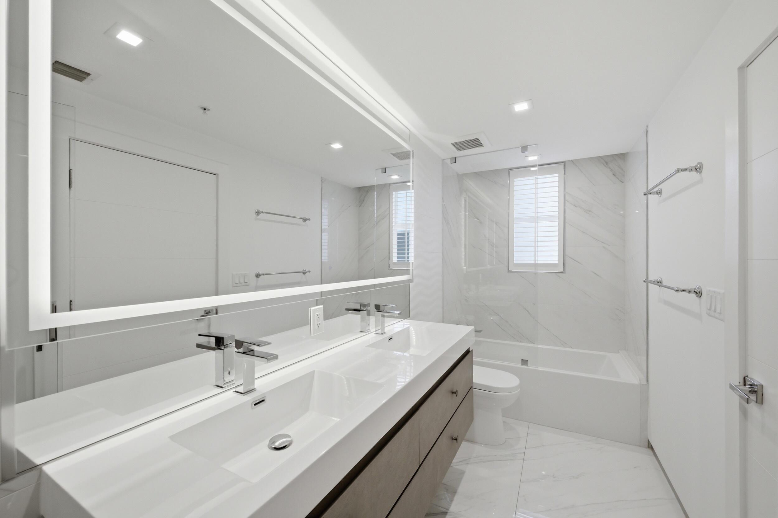 714 NE 14th #102, Fort Lauderdale FL 33304