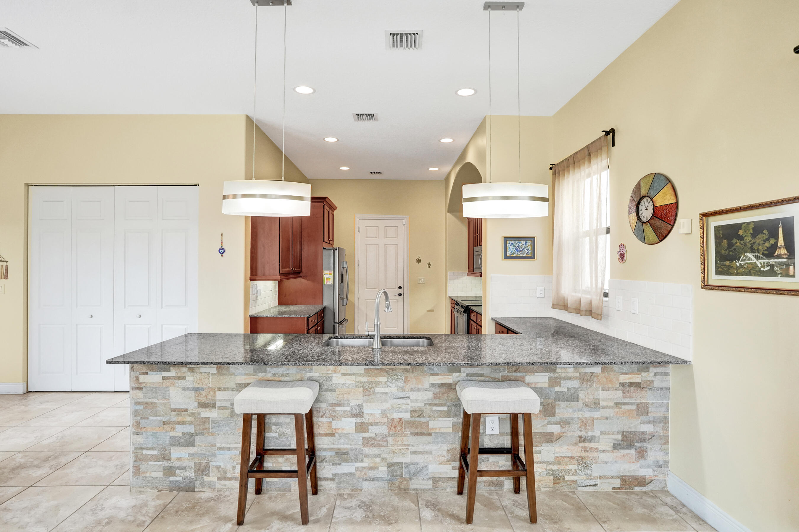 8541 NW 38th, Cooper City FL 33024
