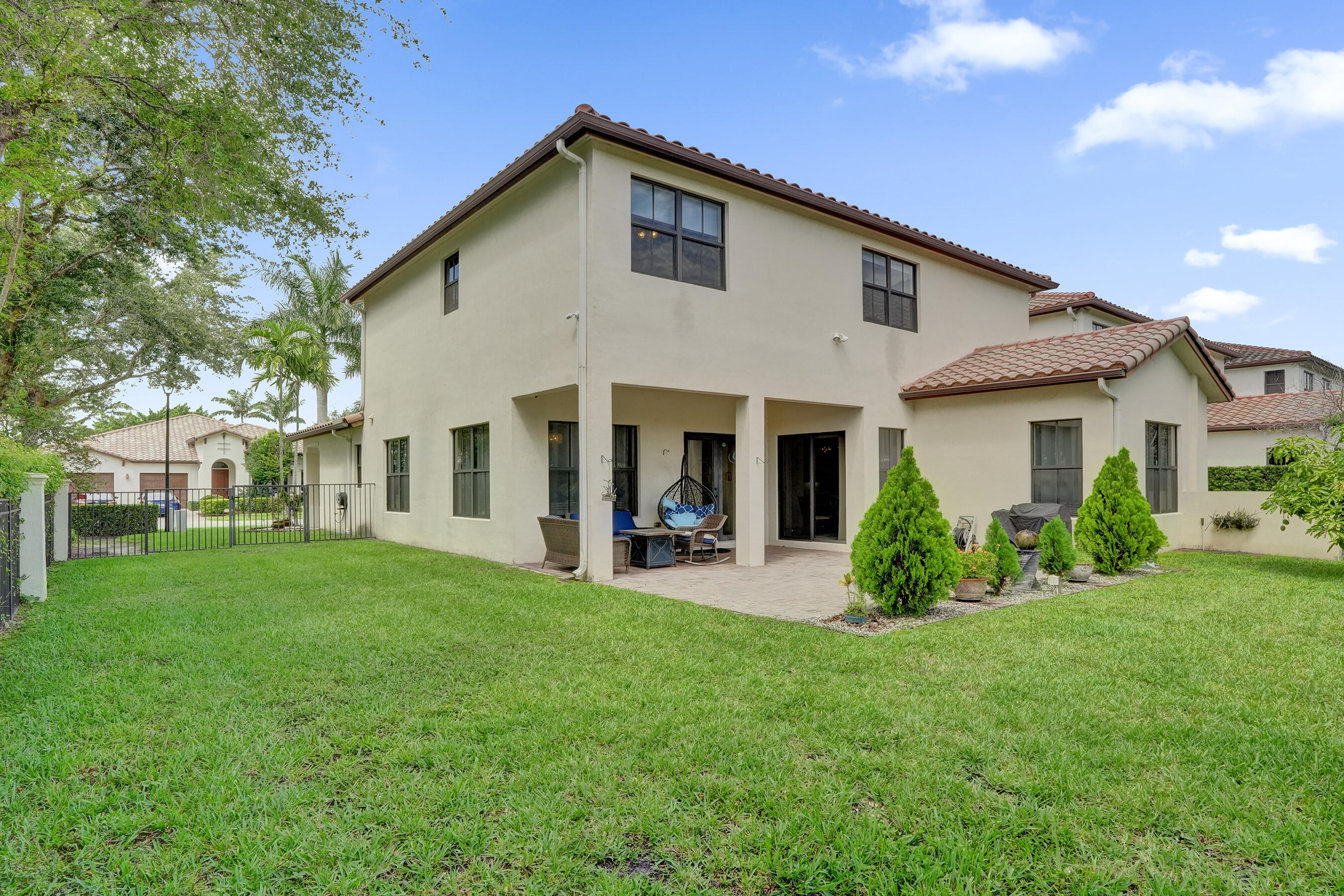 8541 NW 38th, Cooper City FL 33024