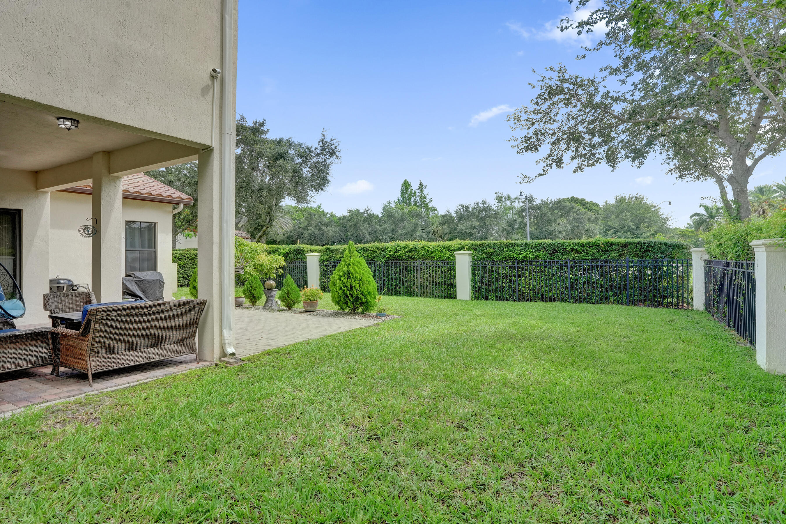 8541 NW 38th, Cooper City FL 33024