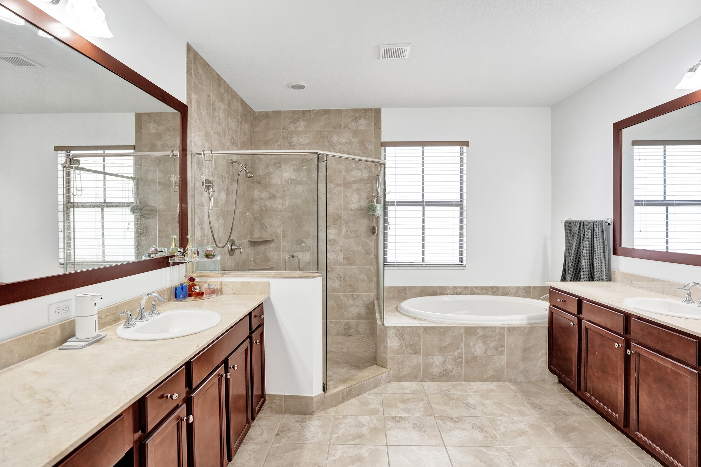 8541 NW 38th, Cooper City FL 33024