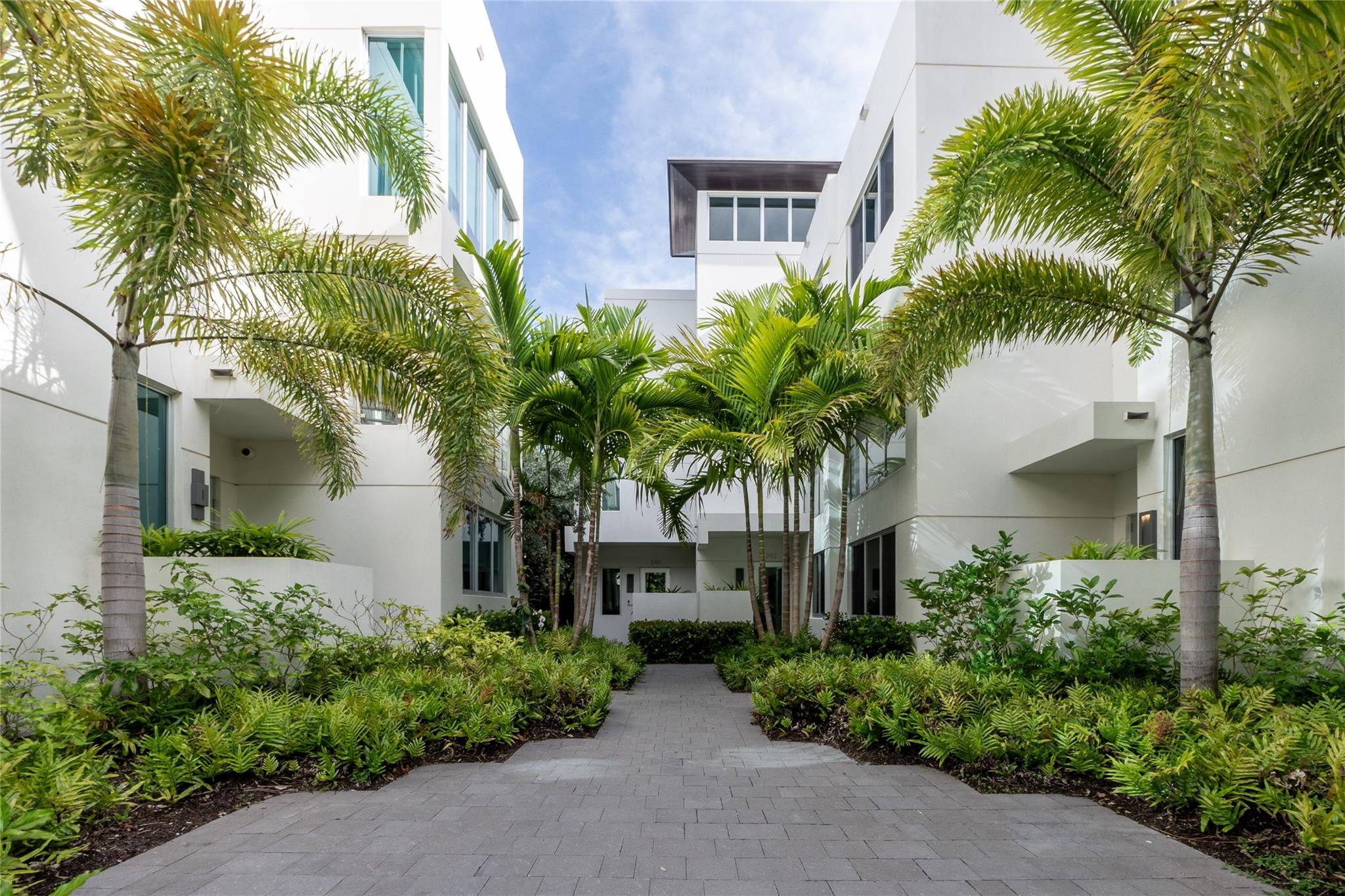 244 Garden #244, Lauderdale By The Sea FL 33308