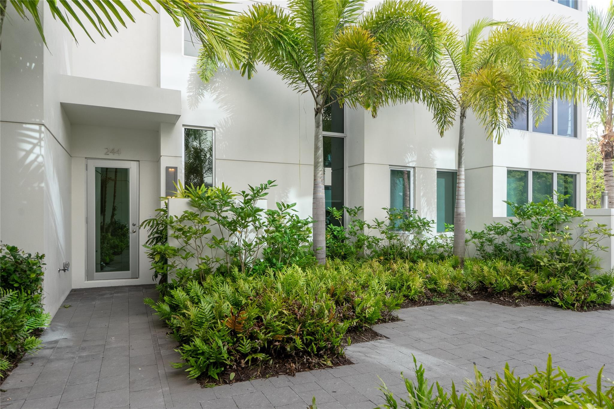 244 Garden #244, Lauderdale By The Sea FL 33308