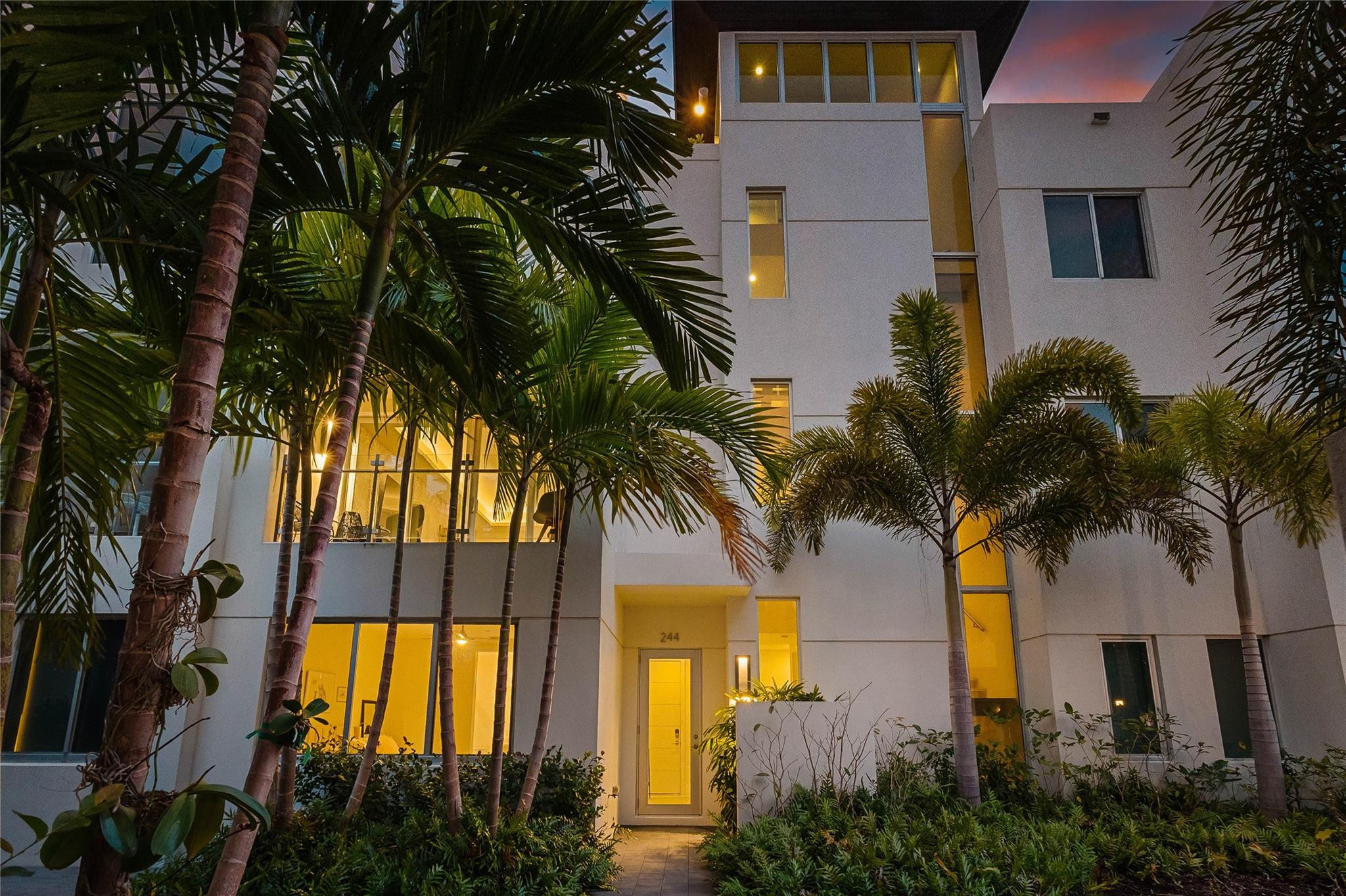 244 Garden #244, Lauderdale By The Sea FL 33308
