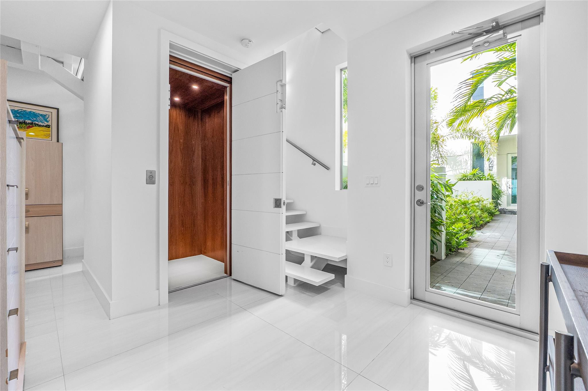 244 Garden #244, Lauderdale By The Sea FL 33308