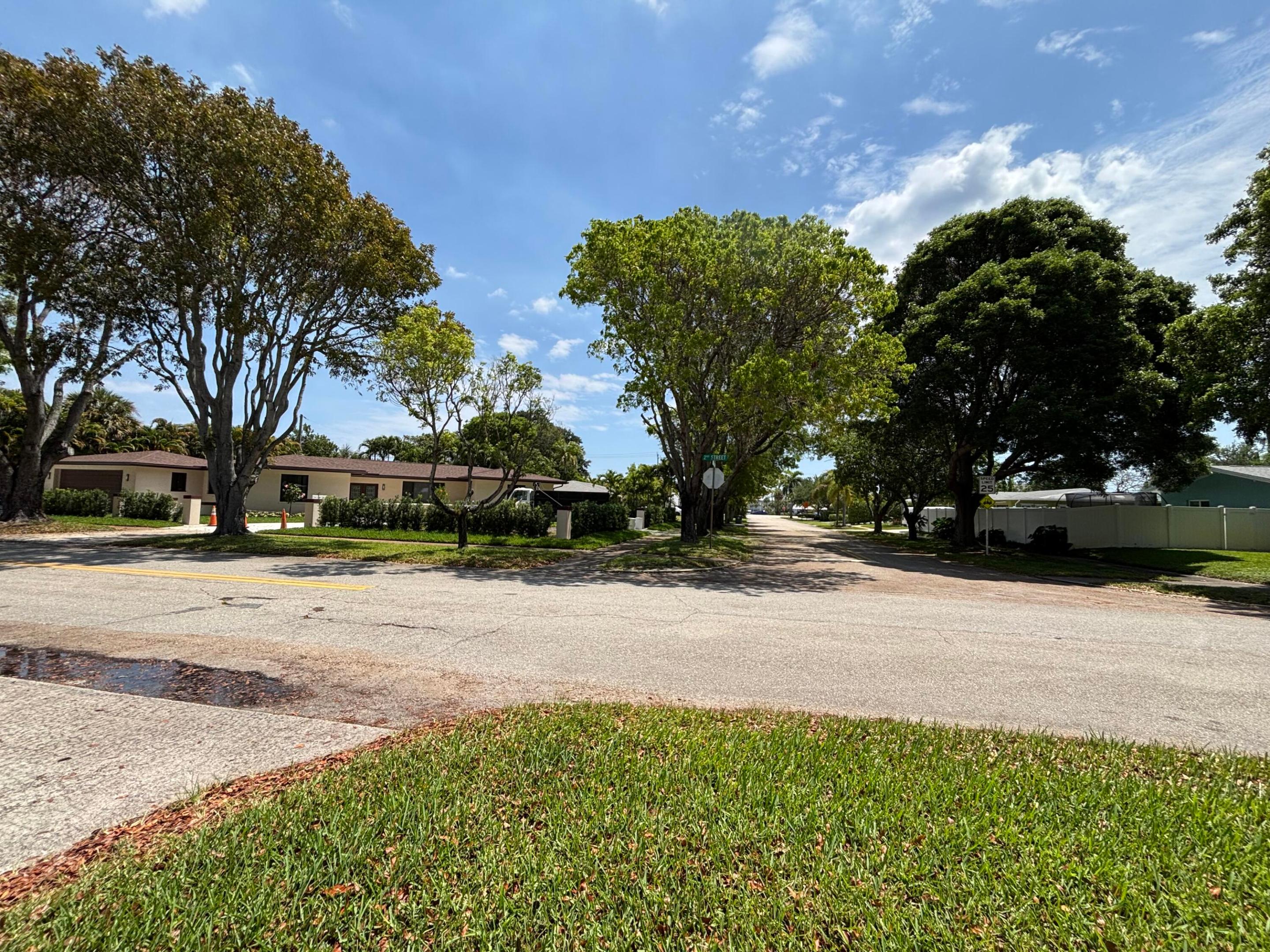 135 E Ilex, Lake Park FL 33403