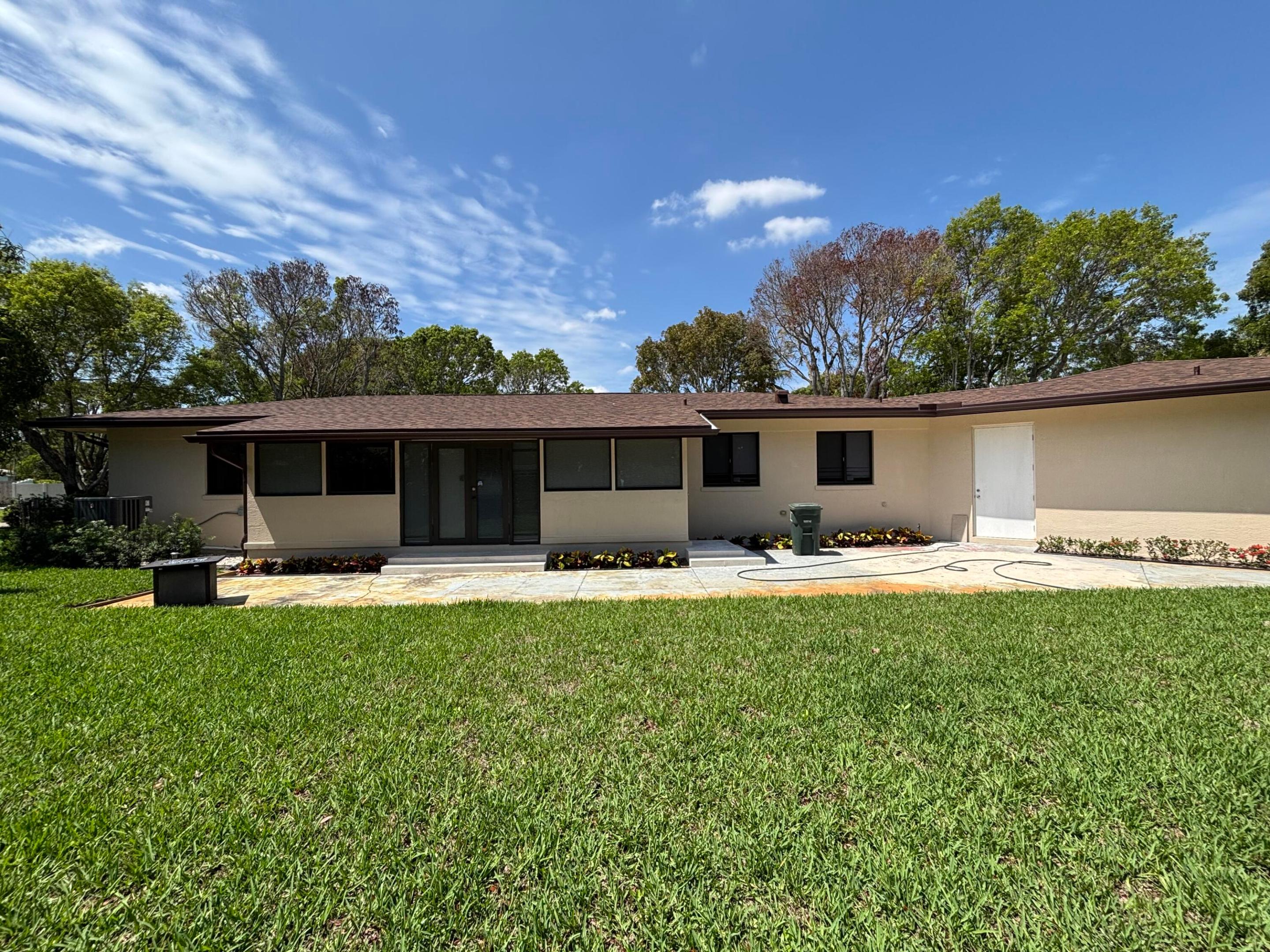135 E Ilex, Lake Park FL 33403