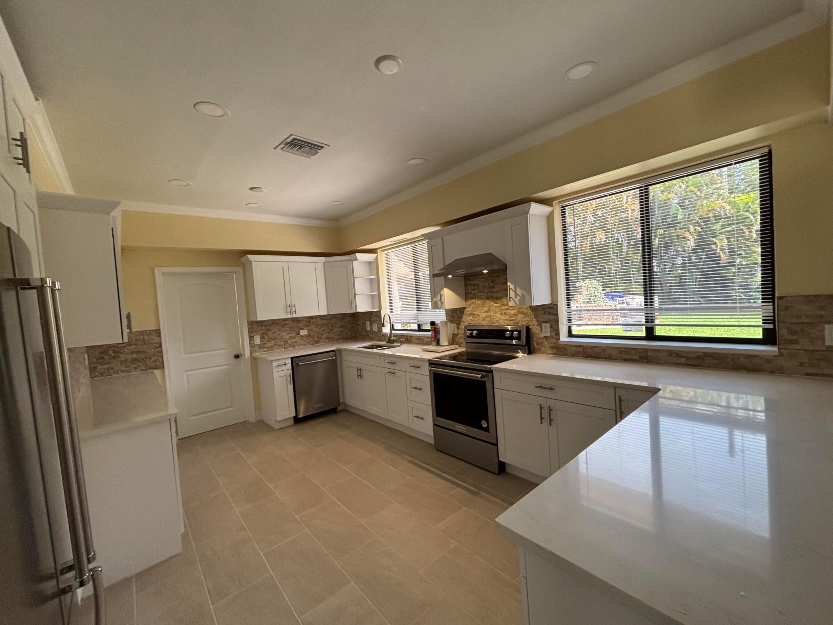 135 E Ilex, Lake Park FL 33403
