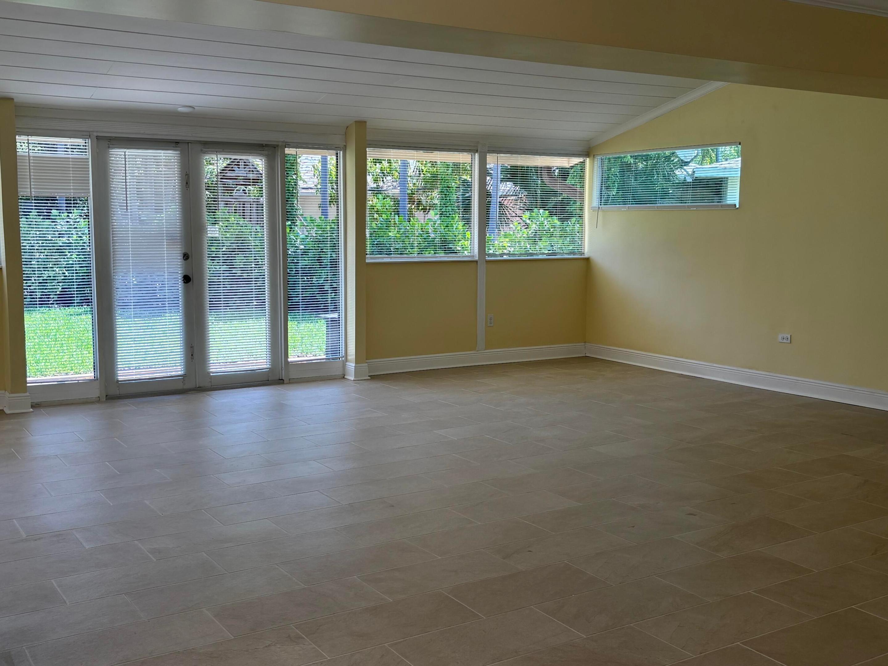 135 E Ilex, Lake Park FL 33403