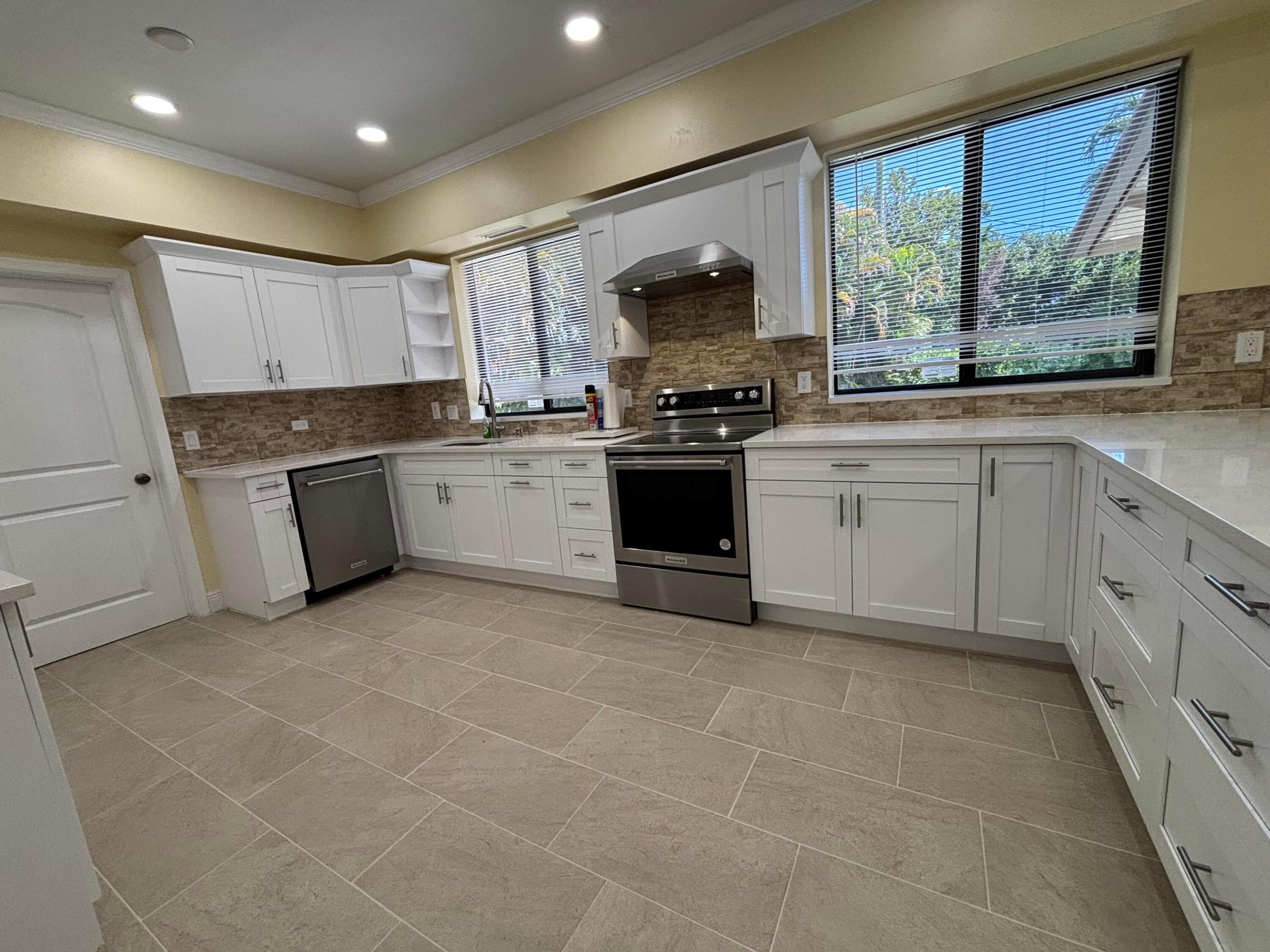 135 E Ilex, Lake Park FL 33403