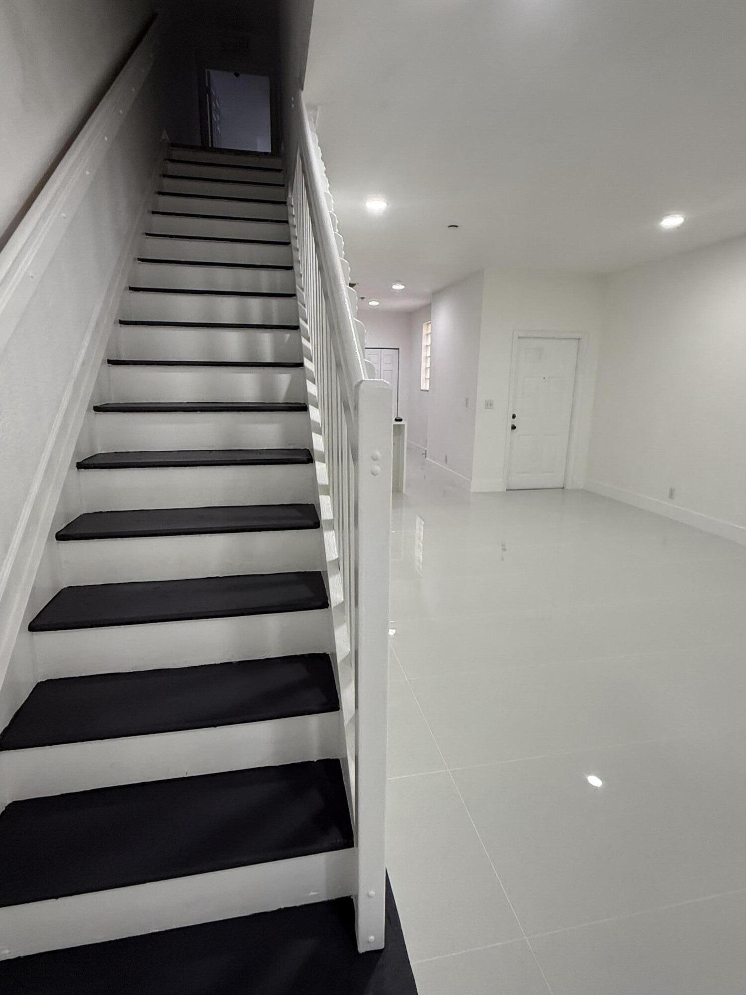 3906 Cherry #3906, Weston FL 33332