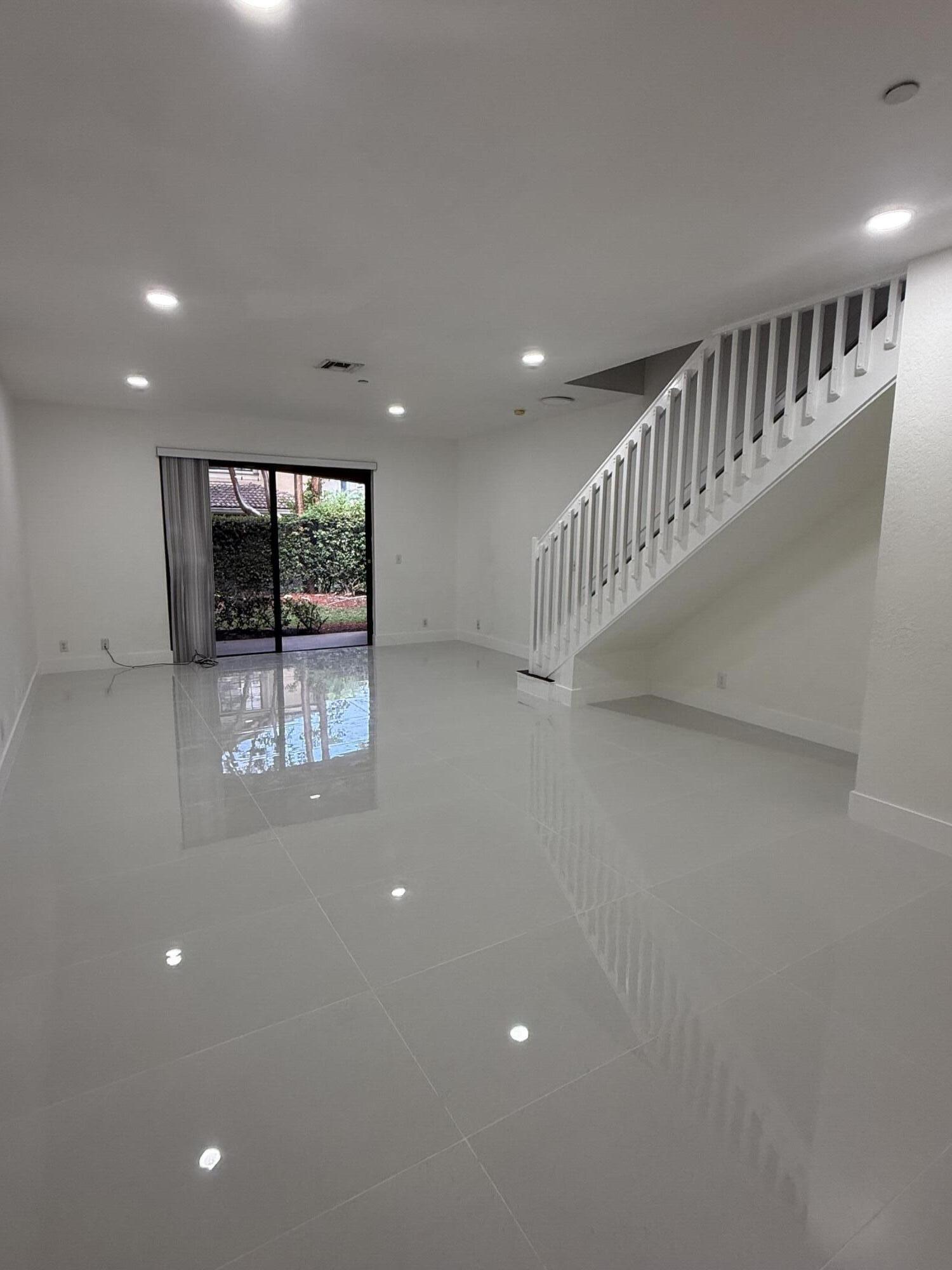 3906 Cherry #3906, Weston FL 33332