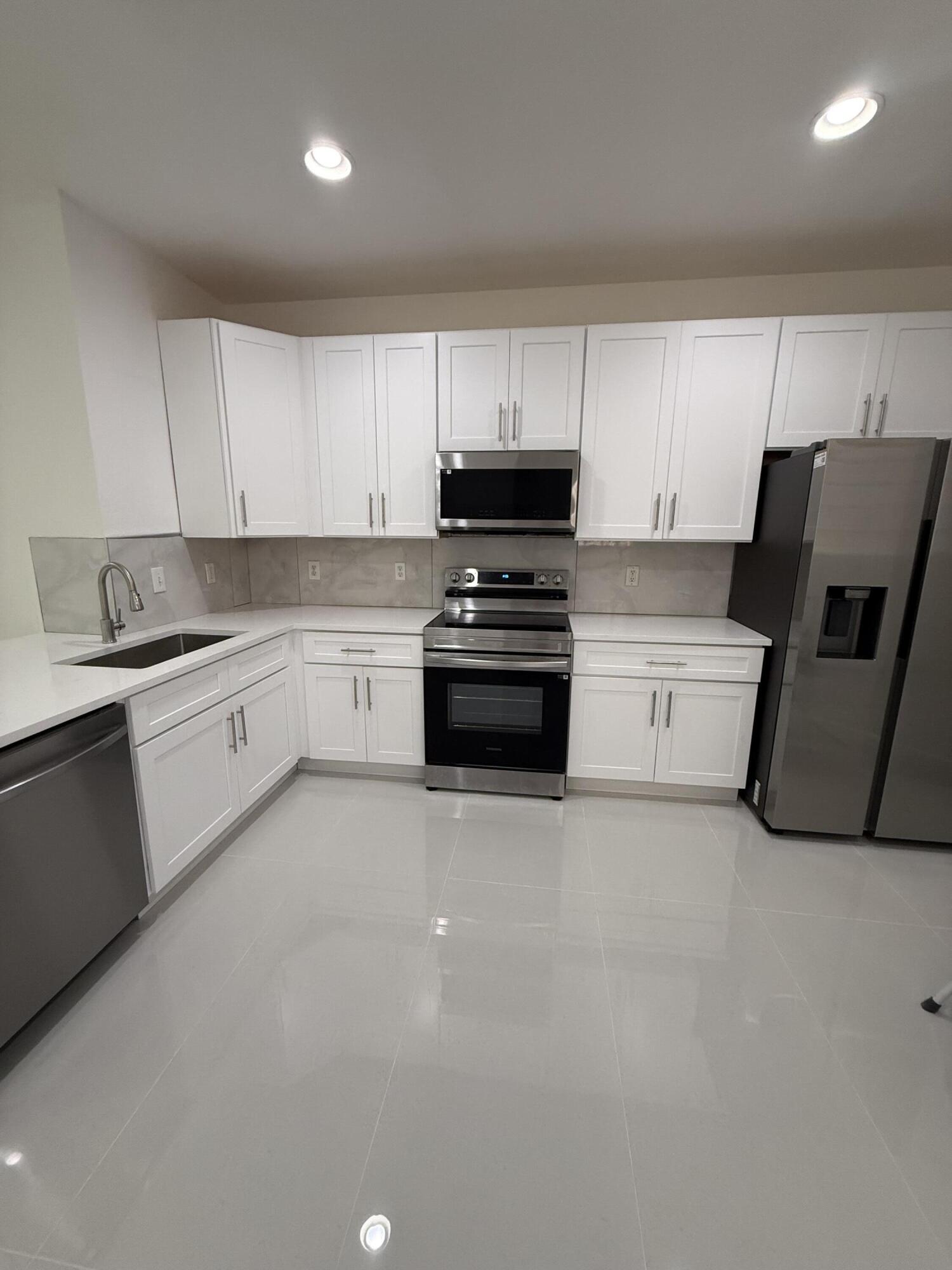 3906 Cherry #3906, Weston FL 33332