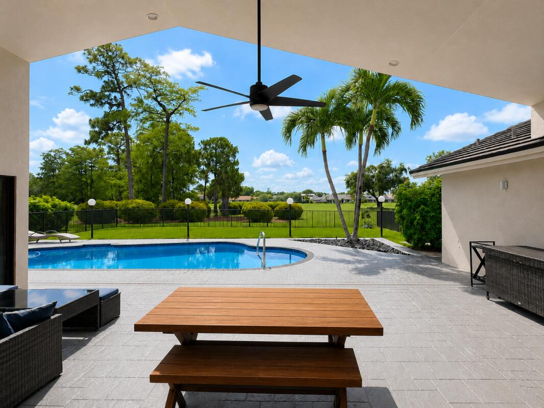 10875 Boca Woods, Boca Raton FL 33428