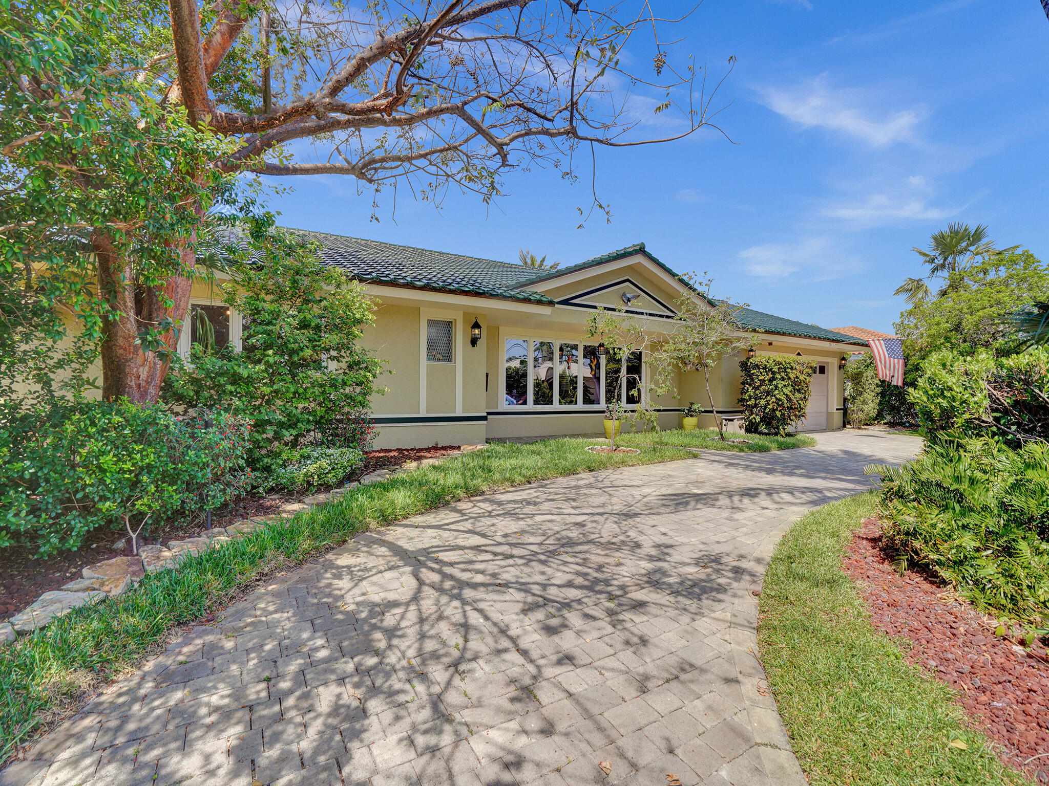 3811 NE 26th, Lighthouse Point FL 33064