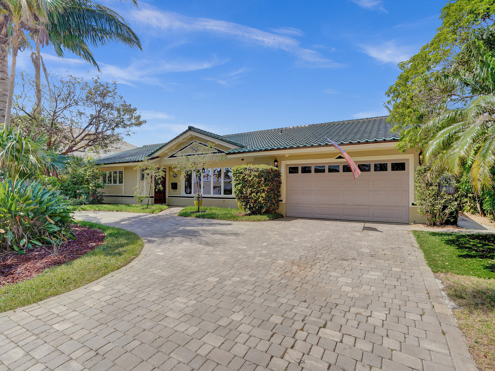 3811 NE 26th, Lighthouse Point FL 33064