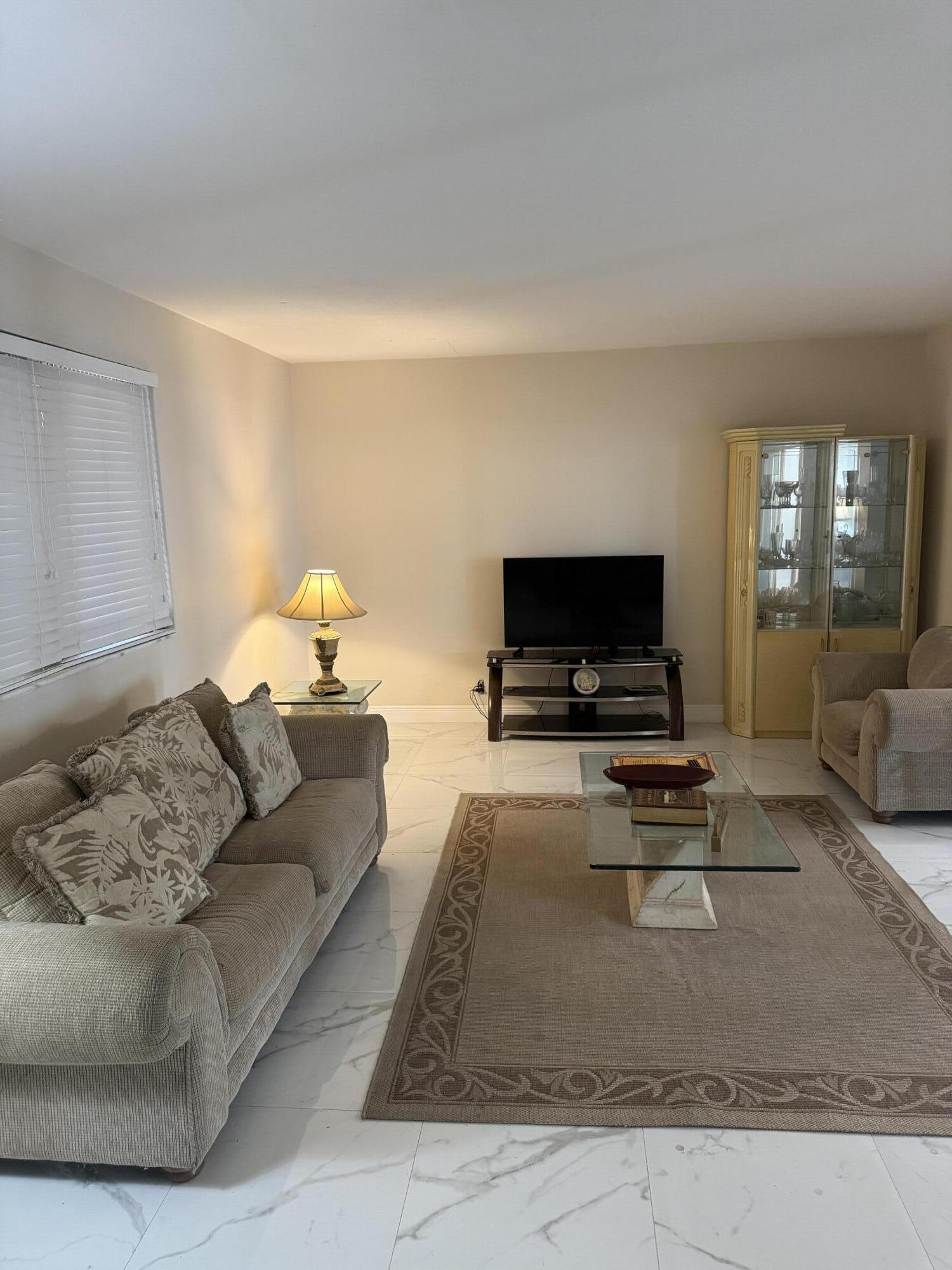4150 NW 26th, Lauderhill FL 33313