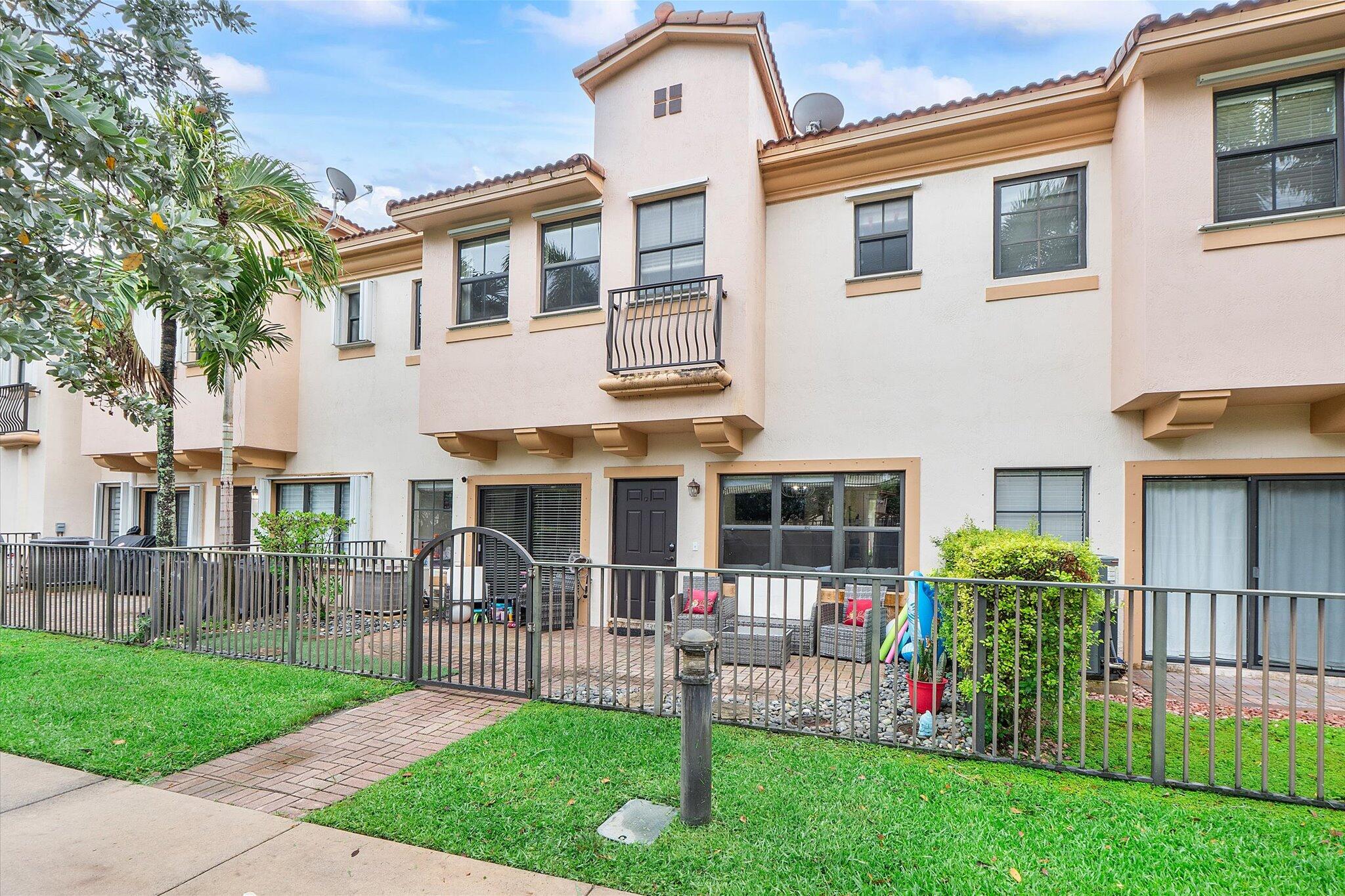 4755 Cypress #4755, Coconut Creek FL 33073