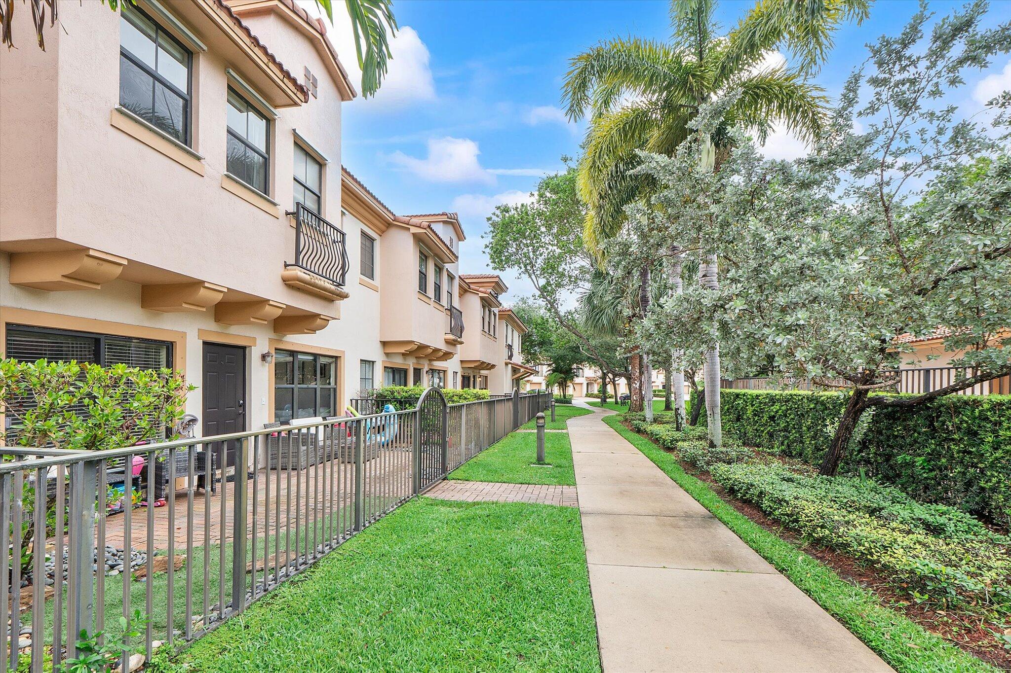 4755 Cypress #4755, Coconut Creek FL 33073